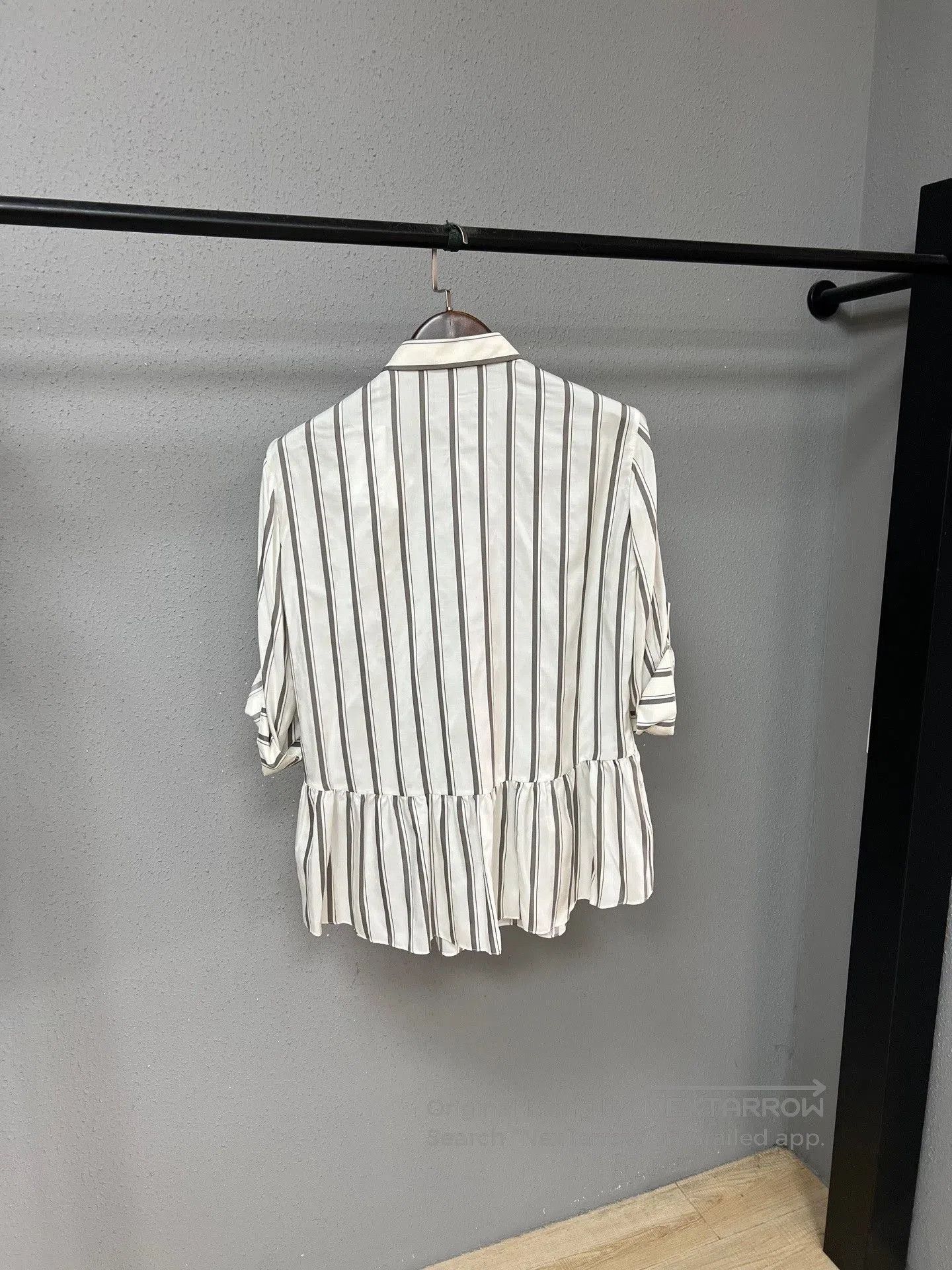Brunello Cucinelli Brunello Cucinelli Striped Silk Shirt. Size M / US 6-8 / IT 42-44 - 2 Thumbnail