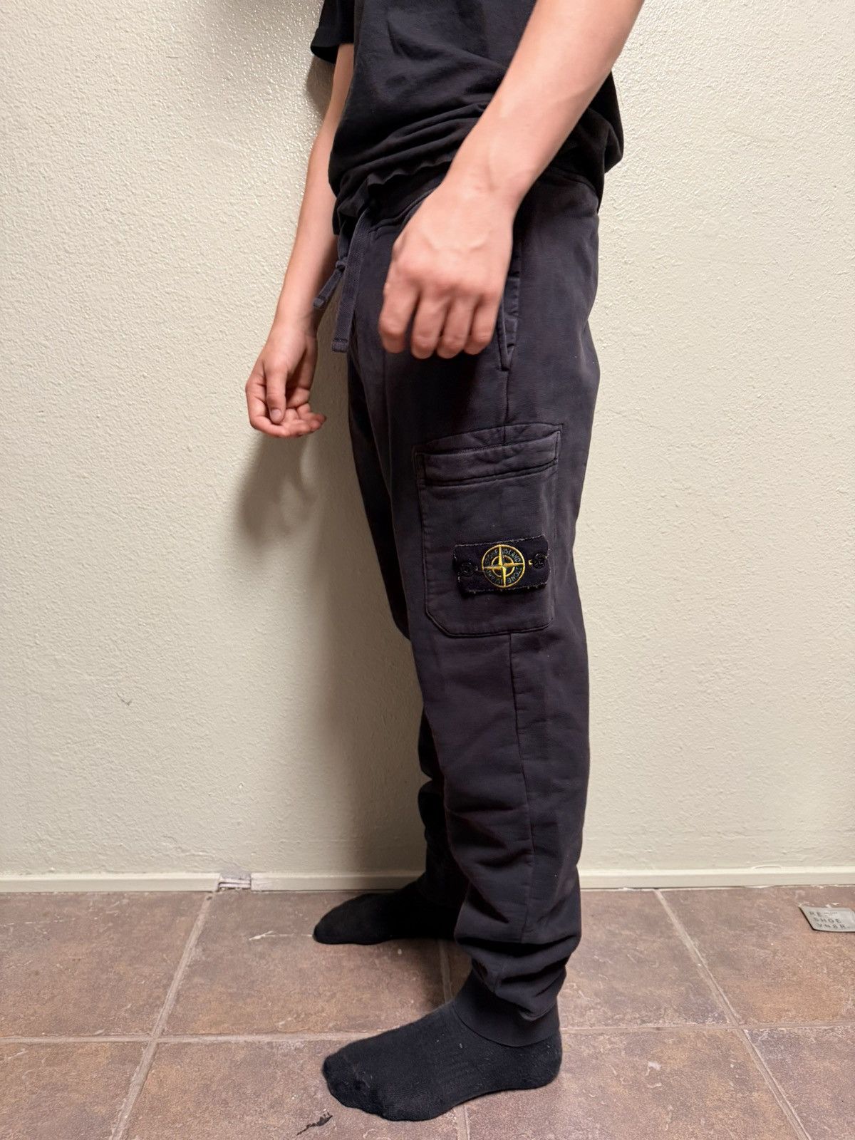 Stone Island Stone island cargo pocket sweatpants/joggers Size US 32 / EU 48 - 2 Thumbnail