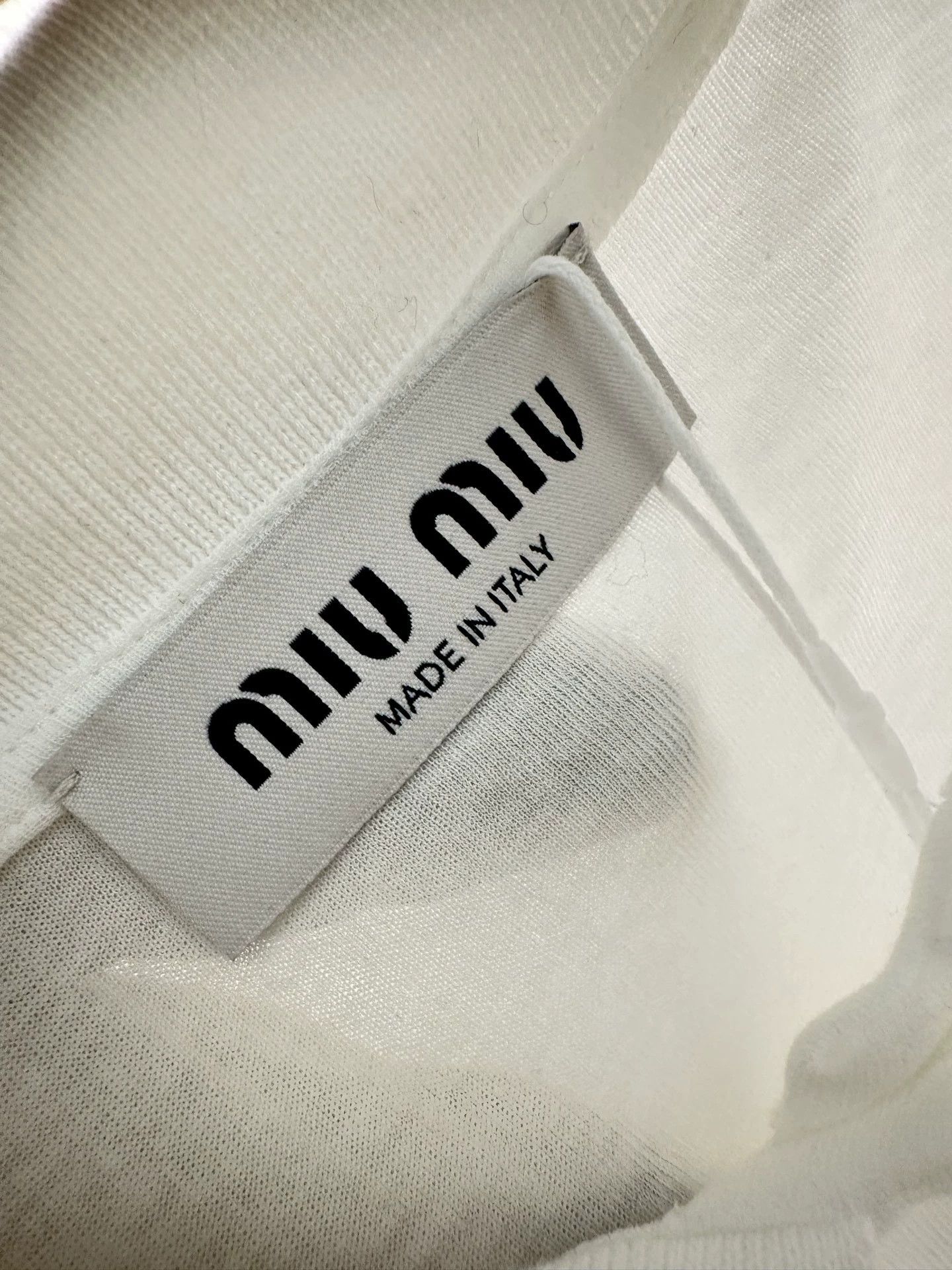 Miu Miu MIU MIU White Polo XS Used Size XS / US 0-2 / IT 36-38 - 3 Thumbnail