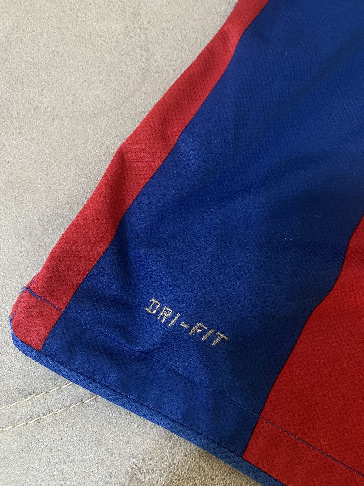 Nike Nike Barcelona 2010/11 David Villa #7 Home Jersey Size US L / EU 52-54 / 3 - 9 Thumbnail