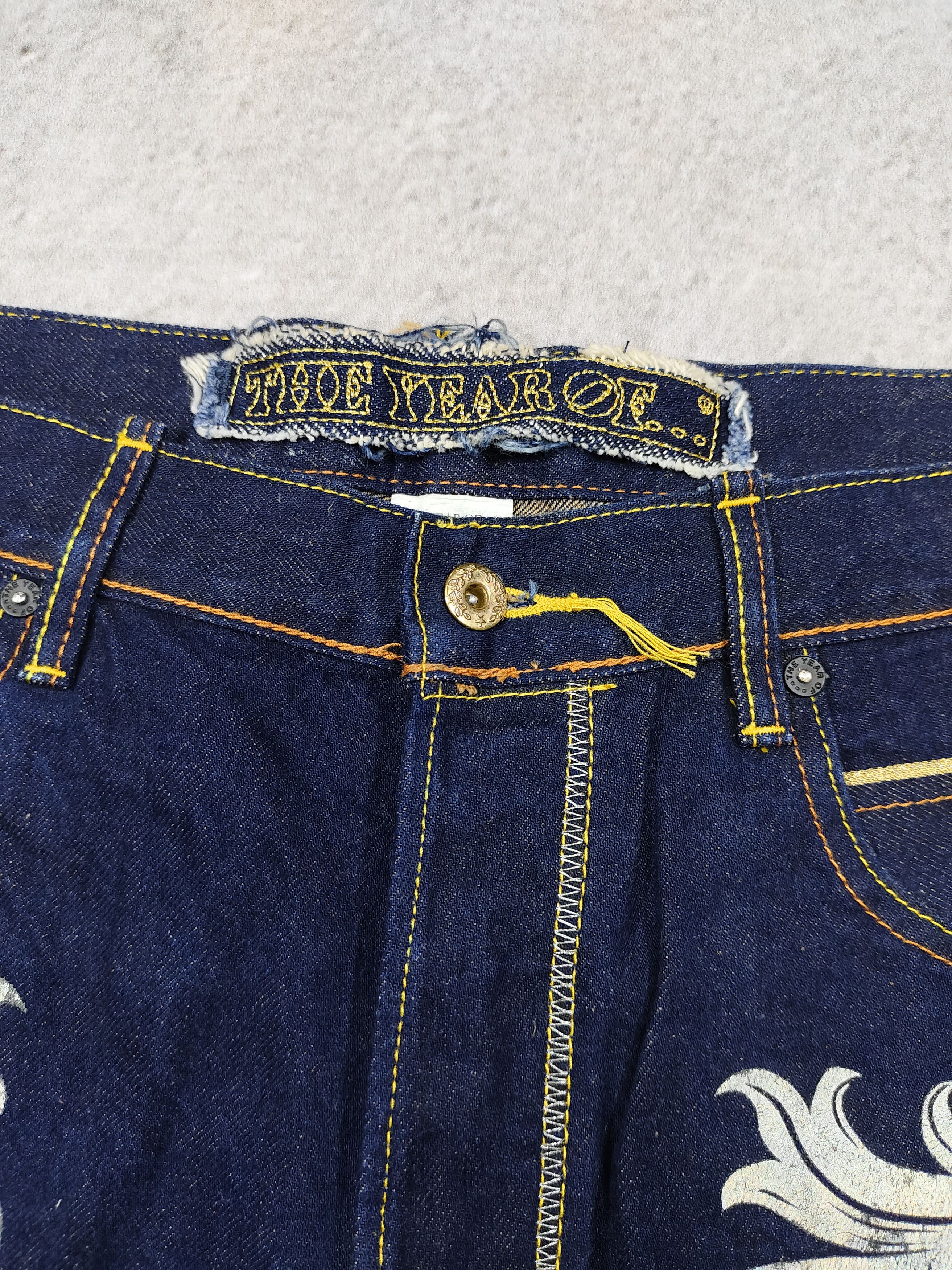 Japanese Brand The Year Of- Gothic Scroll Ornamental Artwork Selvedge Jeans Size US 36 / EU 52 - 9 Thumbnail