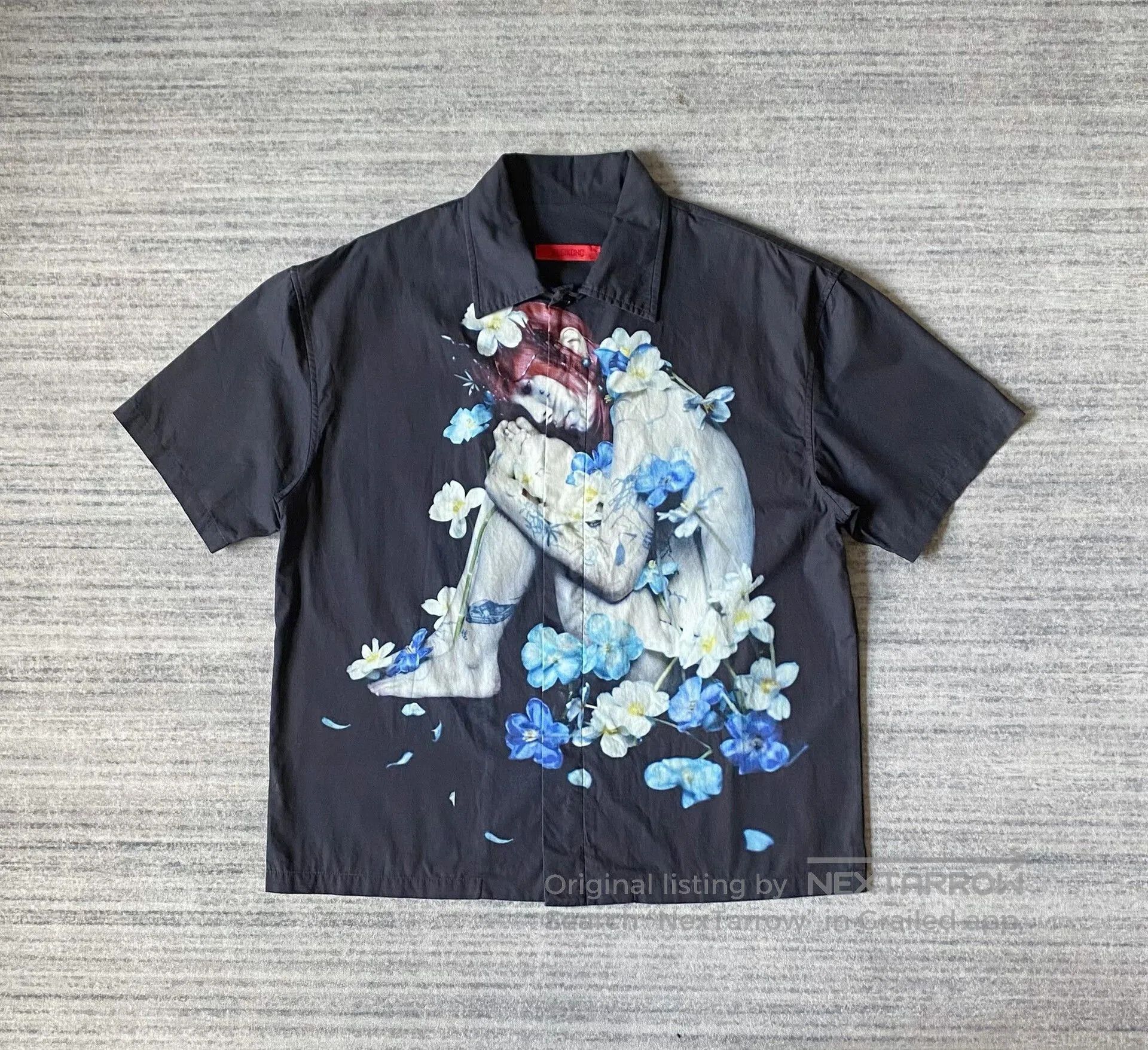 Kusikohc floral graphic short sleeve shirt for women. Size M / US 6-8 / IT 42-44 - 1 Thumbnail