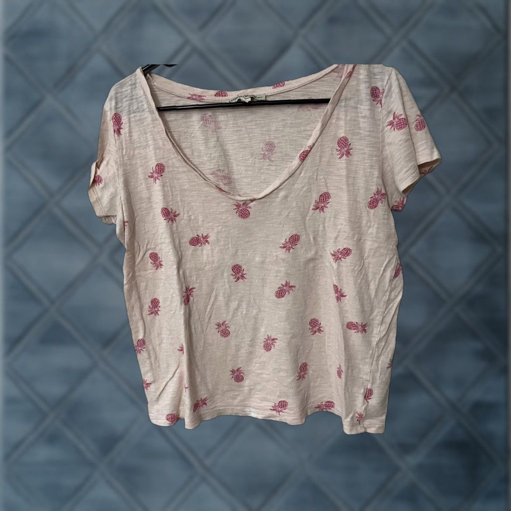 Express VINTAGE Express Shirt Womens Pink Pineapple Lightweight V-Neck Short Sleeve M Size M / US 6-8 / IT 42-44 - 1 Thumbnail