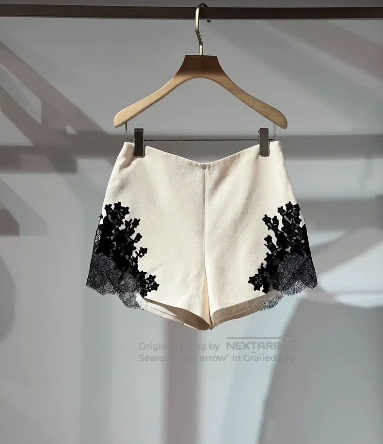 Valentino Valentino Lace patchwork shorts Size 39" - 1 Thumbnail