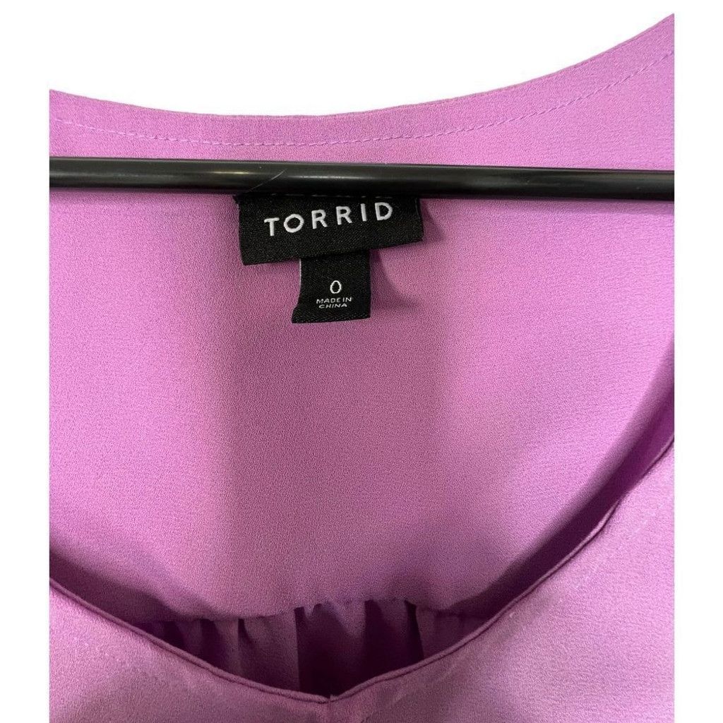 Torrid Torrid Professional Loose Fit Short Sleeve Blouse Size XS / US 0-2 / IT 36-38 - 2 Thumbnail