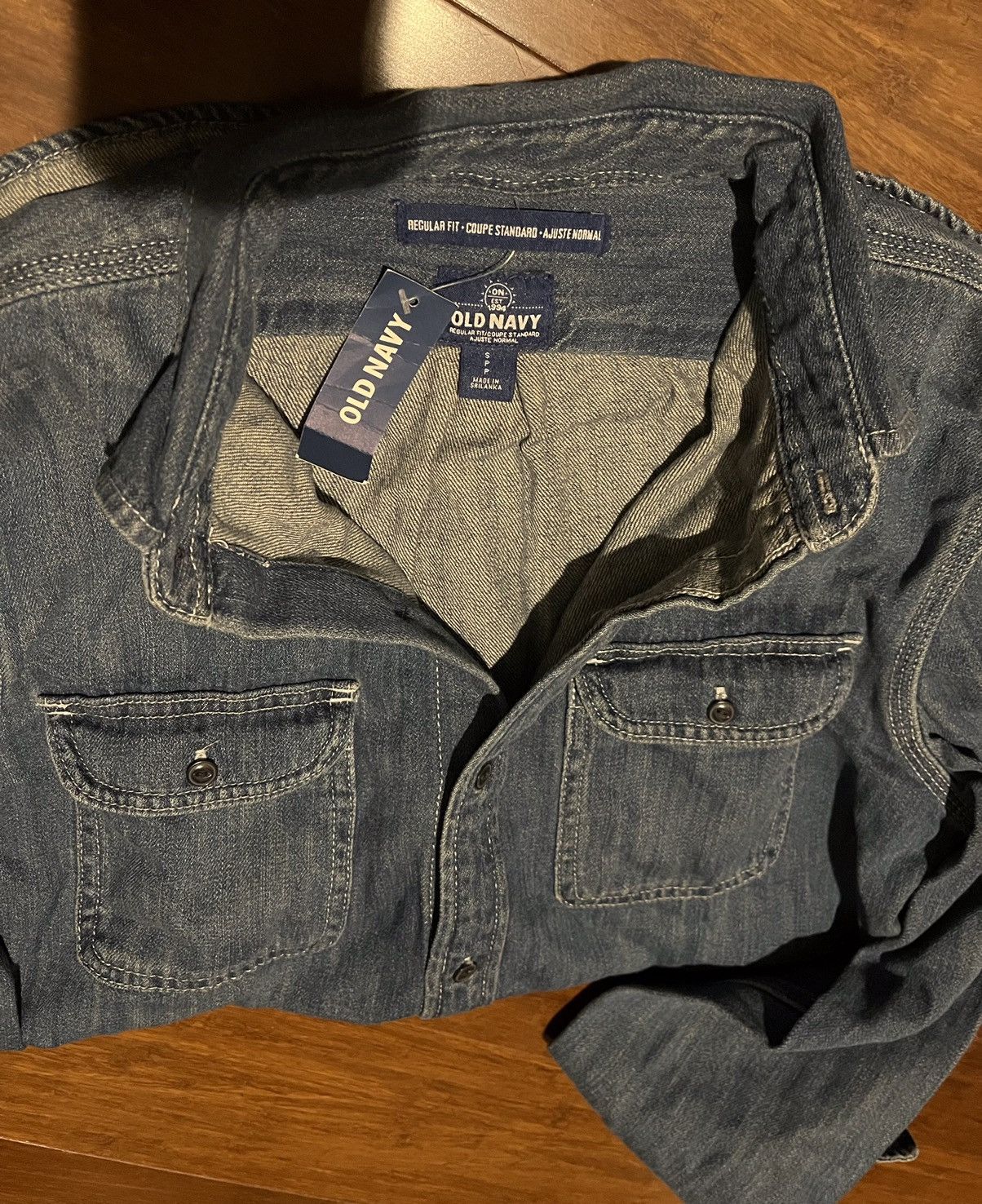 Old Navy Old Navy Classic Button-Down Jean Shirt Size US S / EU 44-46 / 1 - 4 Thumbnail