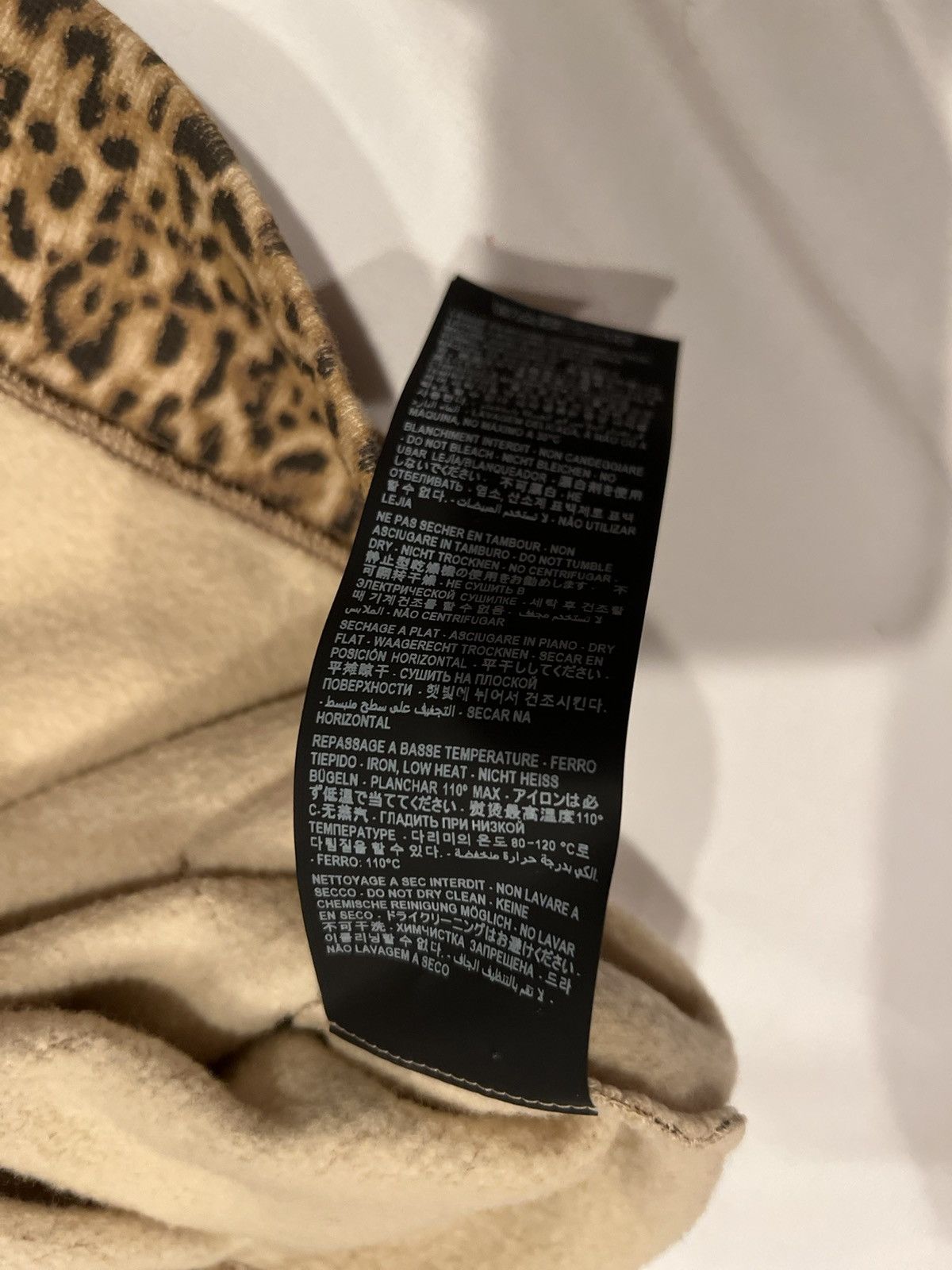 Saint Laurent Paris Saint Laurent men’s leopard print hoodie. L $1090 Size US L / EU 52-54 / 3 - 15 Thumbnail