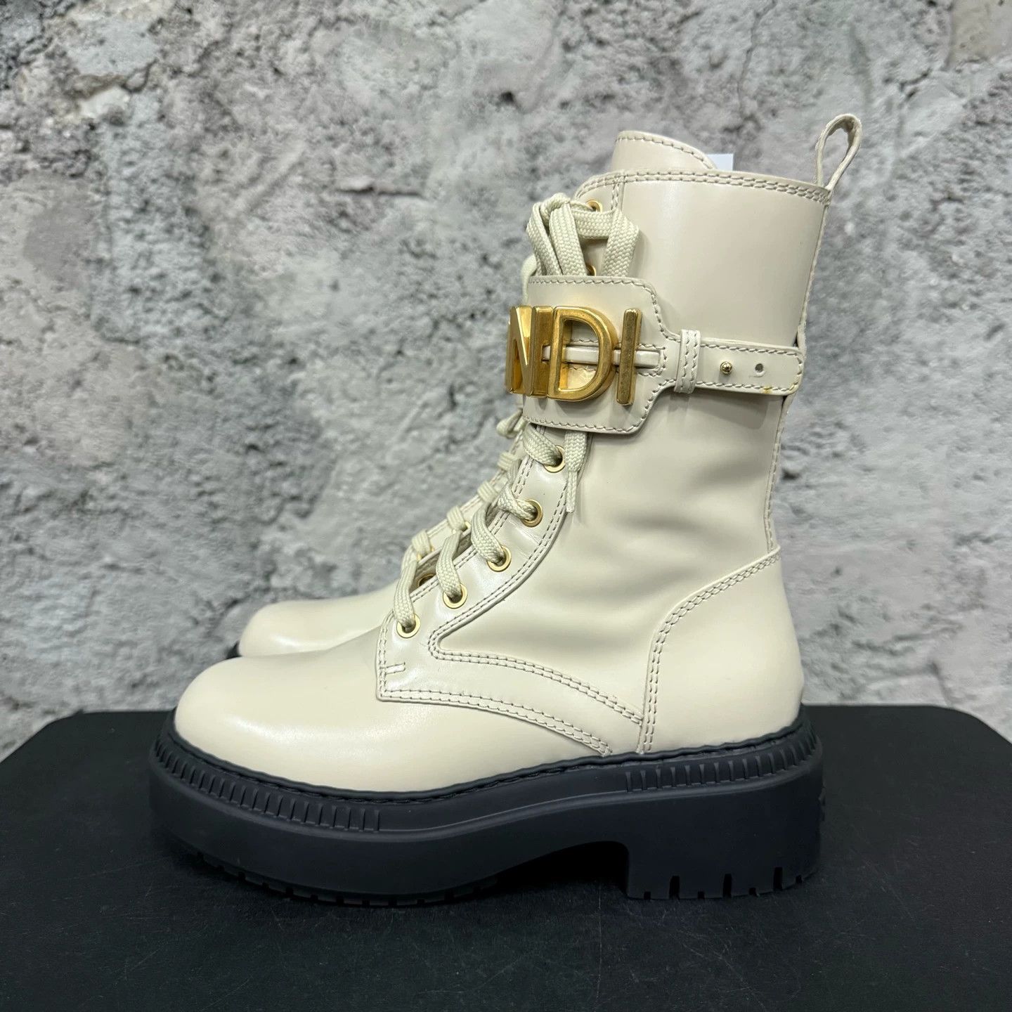 Fendi Fendi boots women's 35 Size US 4 / IT 34 - 2 Thumbnail