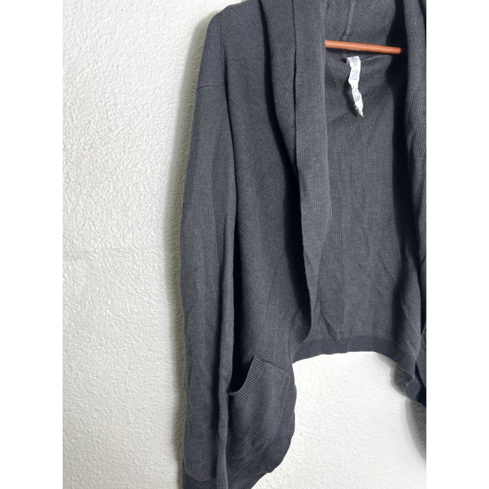 Lululemon Lululemon Cardigan Sweater Wrap Gray Long Sleeve Womens 8 Cashmere Blend Regular Fit Casual Winter Size M / US 6-8 / IT 42-44 - 2 Thumbnail