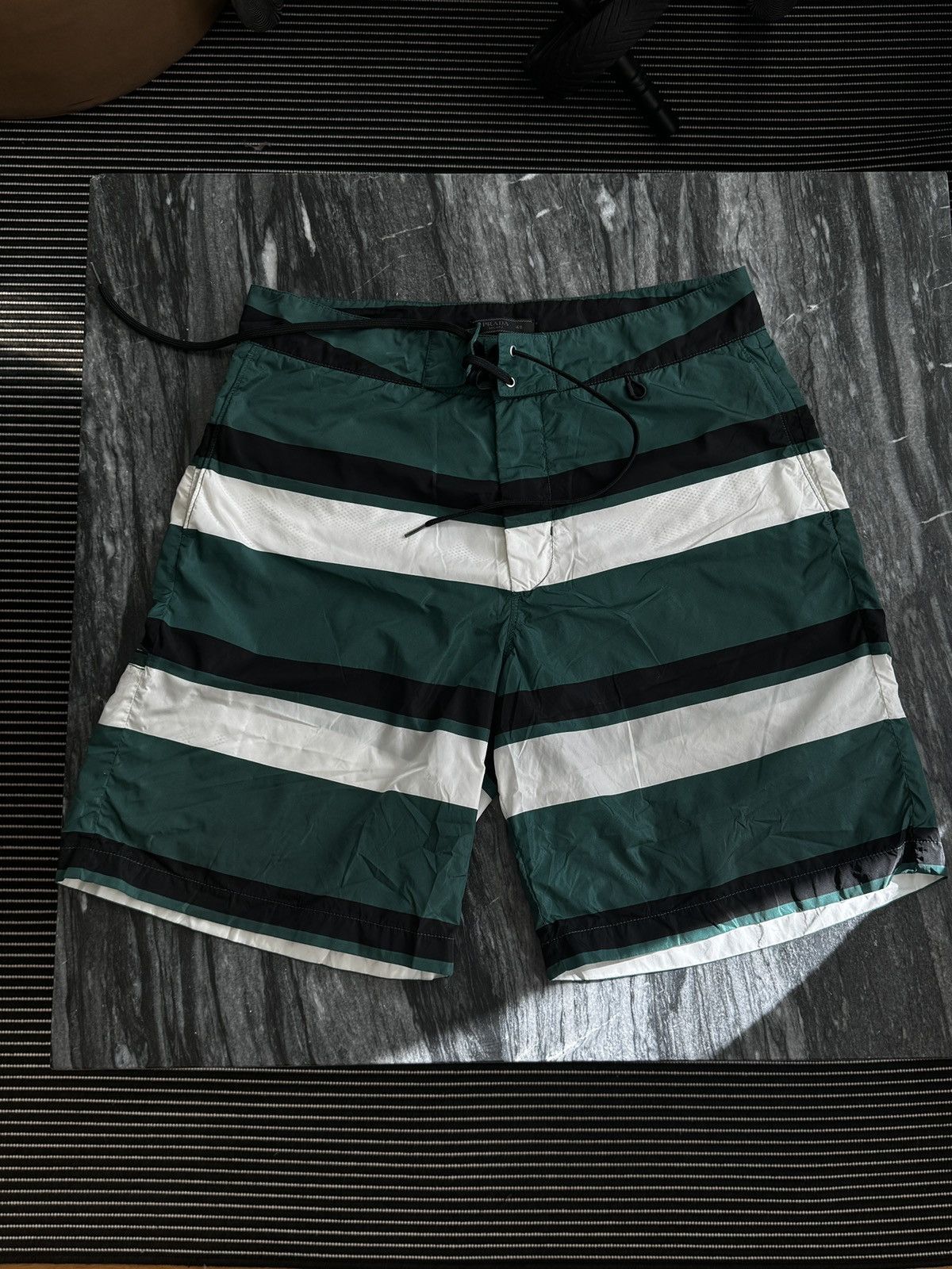 Prada Prada Board Short Size US 32 / EU 48 - 9 Thumbnail
