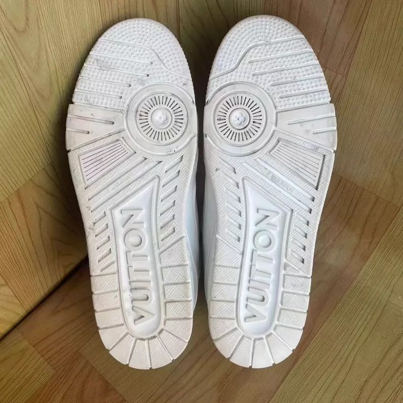 Louis Vuitton louis vuitton trainer sneaker low-top white-2507 Size US 8 / EU 41 - 8 Thumbnail