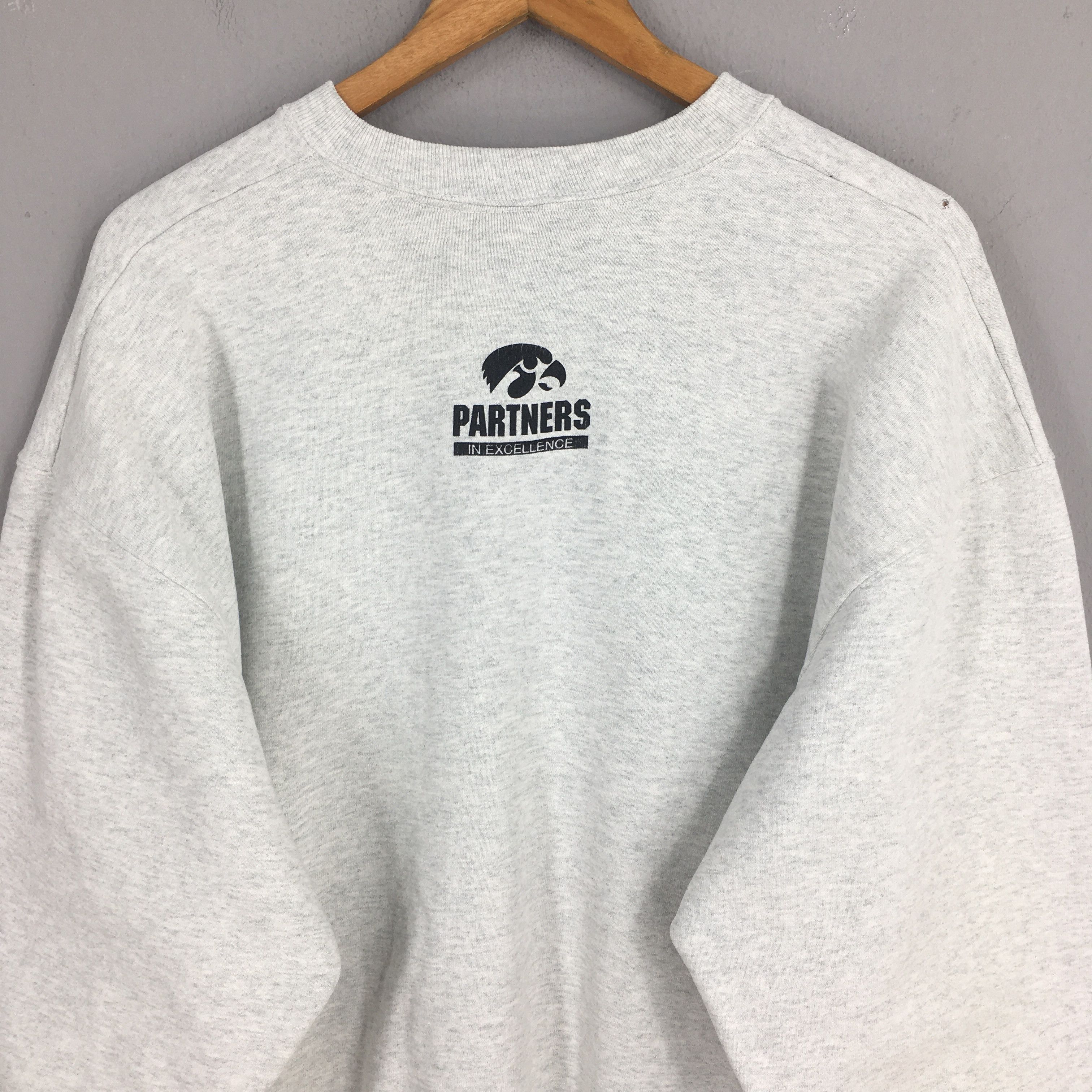 Other Vintage 90s Iowa Hawkeyes NCAA Sweatshirt XLarge Size US XL / EU 56 / 4 - 8 Thumbnail