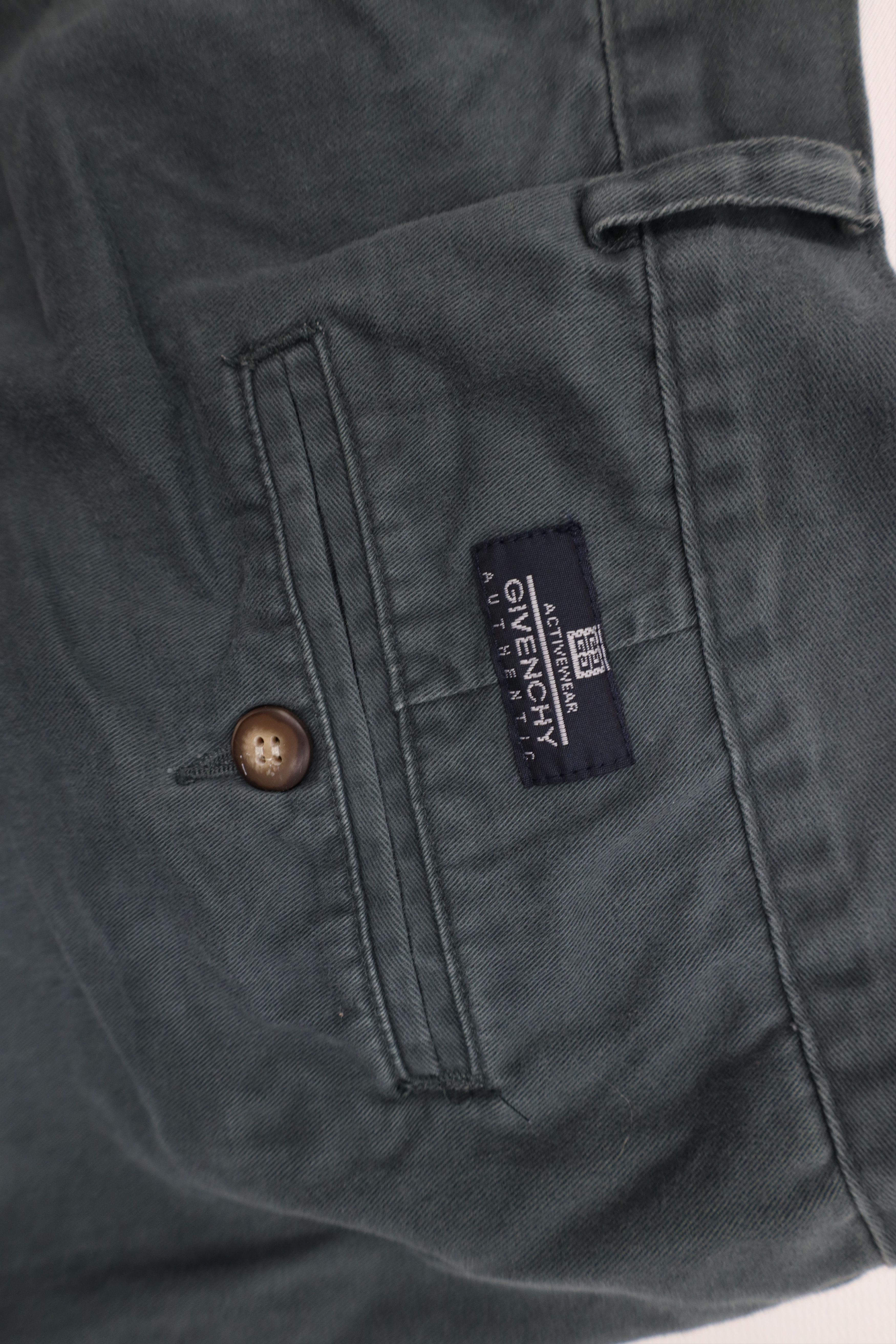 Givenchy Vintage 90s Givenchy Pleated Above Knee Chino Shorts Green Size US 38 / EU 54 - 11 Thumbnail