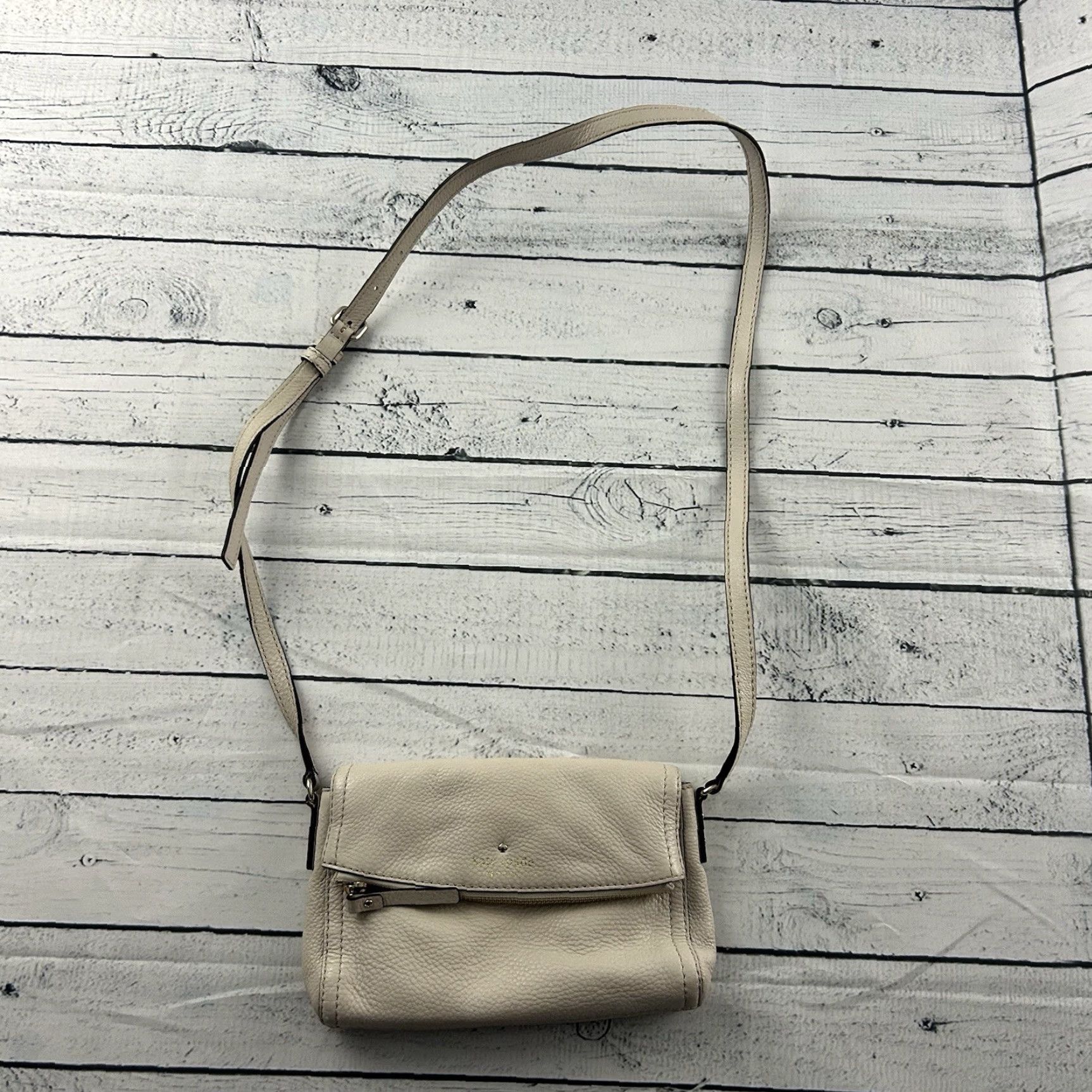 Vintage VINTAGE Kate Spade Crossbody Over The Shoulder Purse Cream Size ONE SIZE - 3 Thumbnail