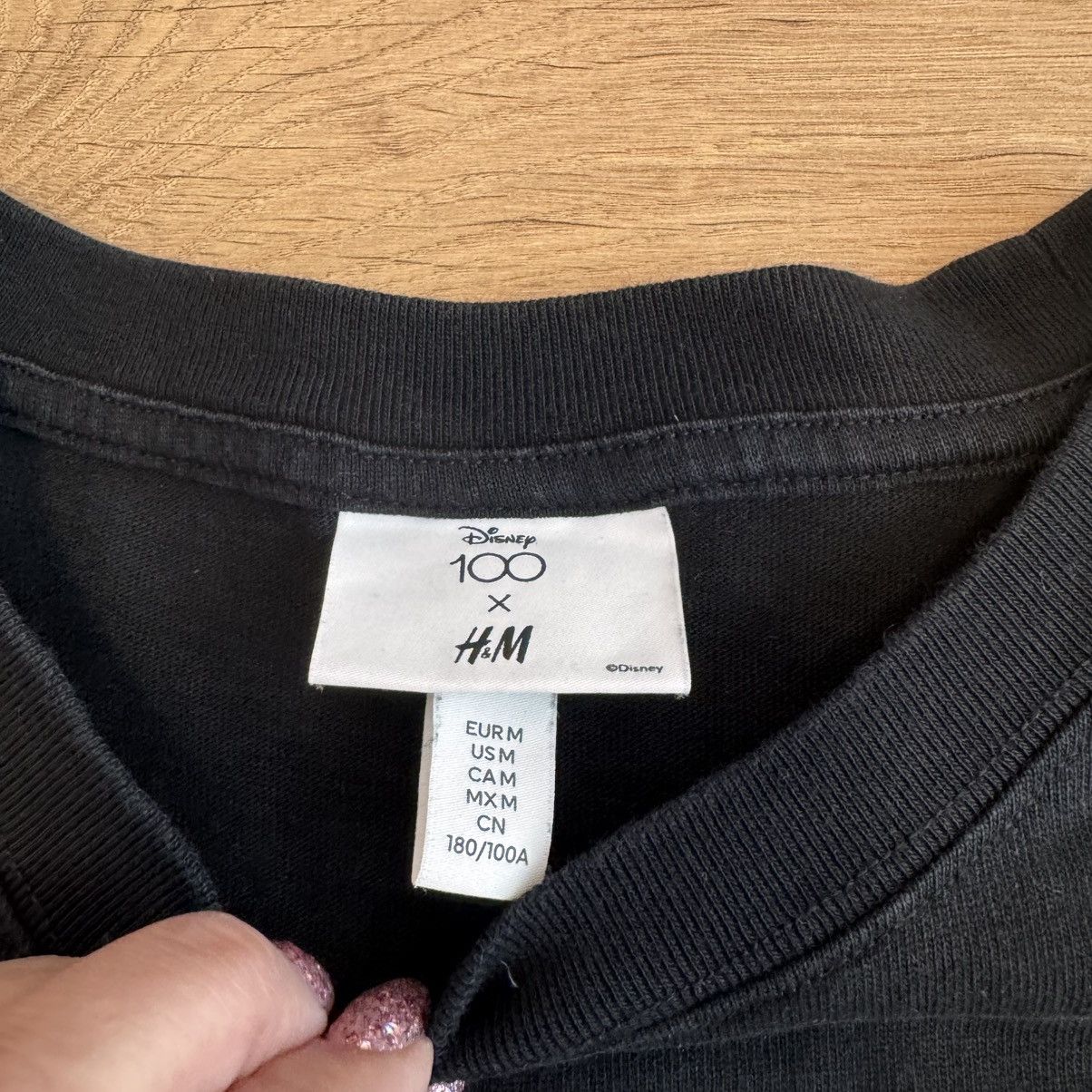 H&M Disney 100 X HM Disney Logo Black Tee Shirt Mens Size L Size US L / EU 52-54 / 3 - 3 Thumbnail