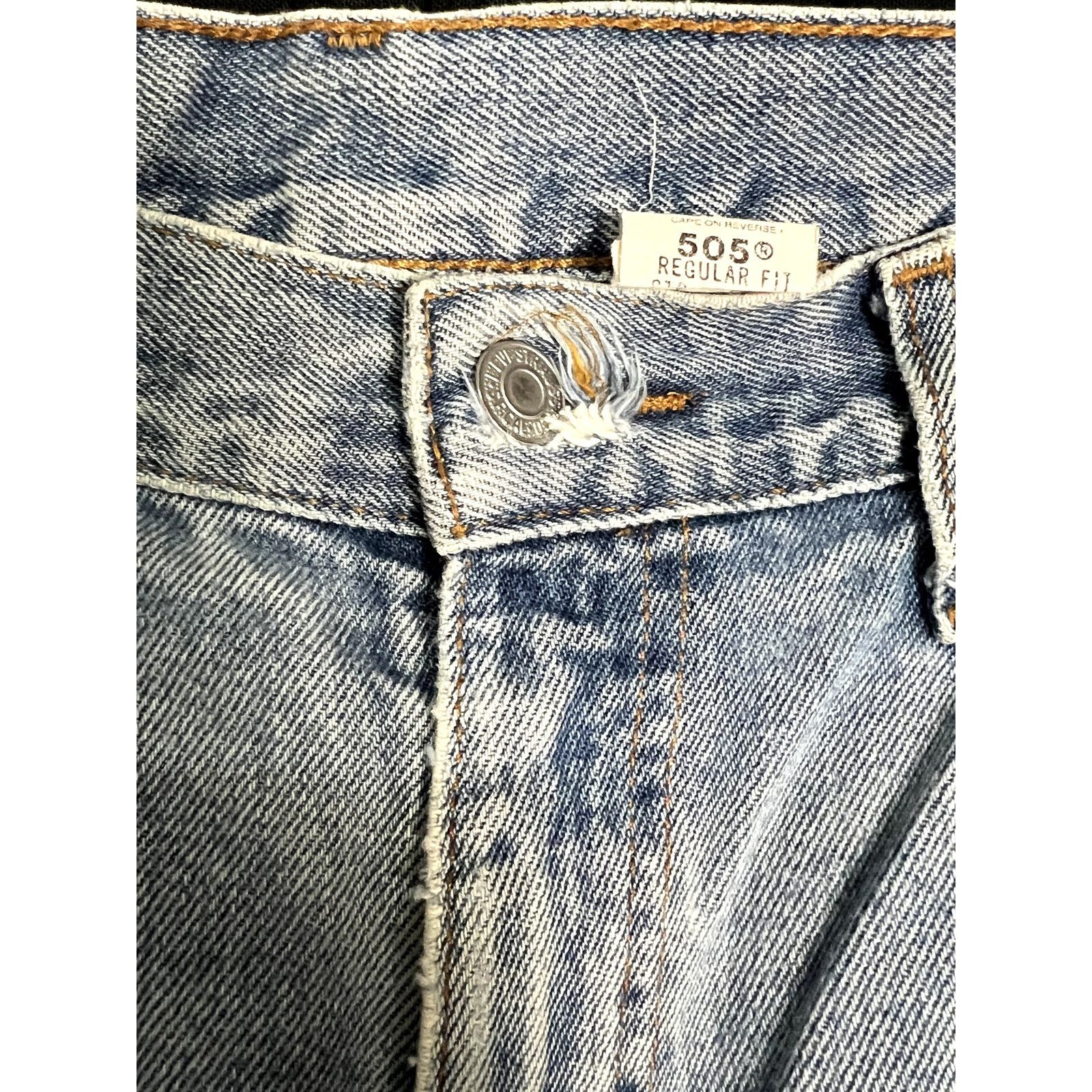 Levi's Men's Levi's 505 Regular Fit Light Distressed Jeans 34x32 Size US 34 / EU 50 - 4 Thumbnail