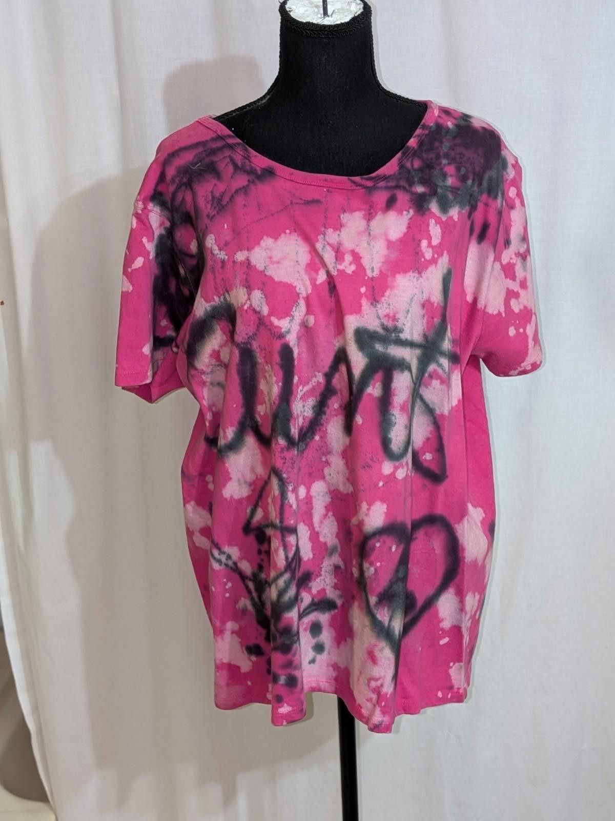 Hanes Women's Upcycled Tie-Dye Splatter Bleach Graffiti T-Shirt XL Size XL / US 12-14 / IT 48-50 - 1 Thumbnail