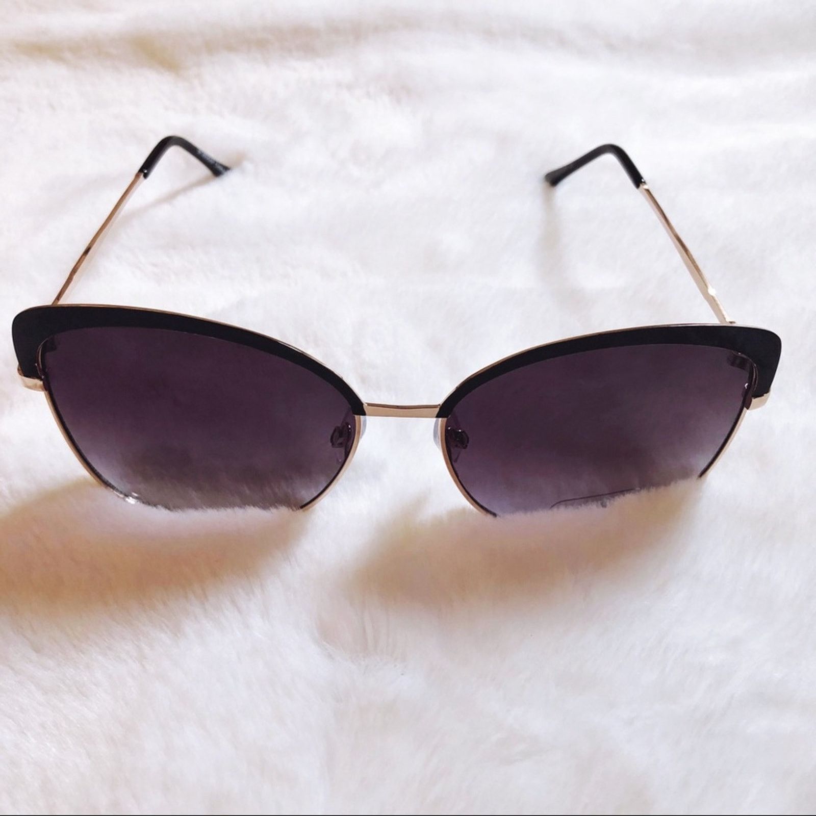 Other Robbie Black Full Rim Retro Cat Eye Sunglasses Size ONE SIZE - 7 Thumbnail