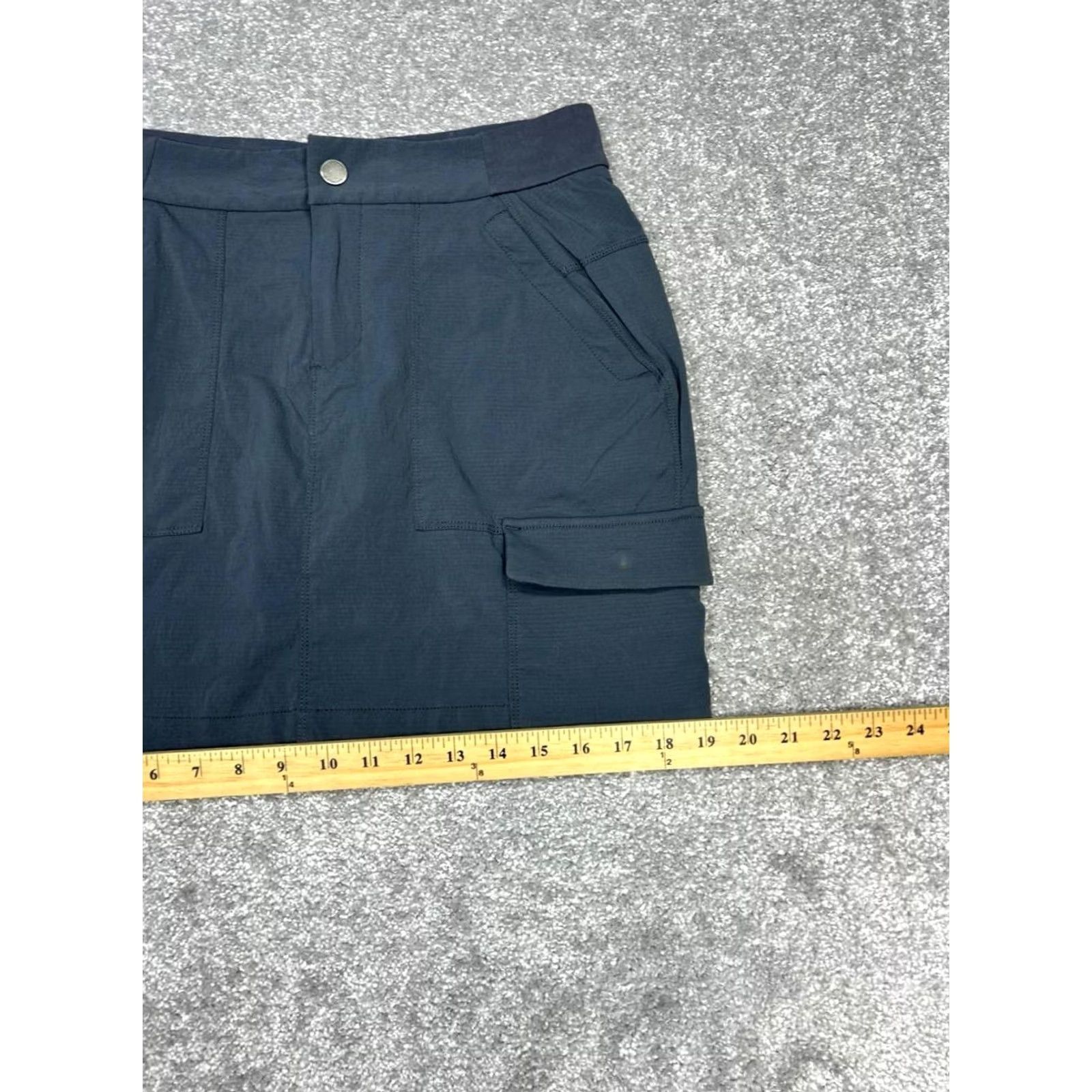 Athleta Athleta Skort Women's 6 Gray Nylon Stretch Cargo Activewear Shirt? Size 28" / US 6 / IT 42 - 4 Thumbnail