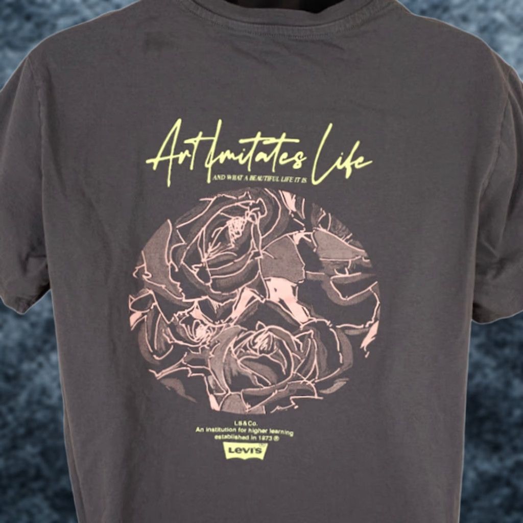Levi's Levi's Art Imitates Life T Shirt Mens XL Gray Roses What A Beautiful Life Size US XL / EU 56 / 4 - 1 Thumbnail