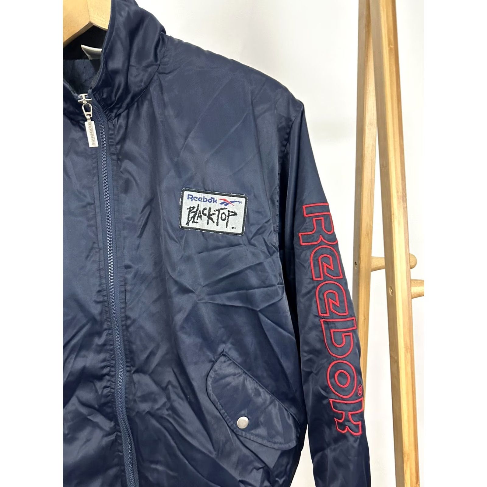Reebok RARE VTG Reebok Blacktop Pump Spellout Patch Light Bomber Satin Jacket Size 2 M Size XS / US 0-2 / IT 36-38 - 3 Thumbnail