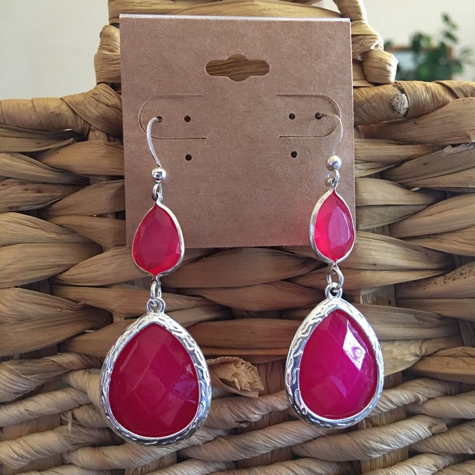 Jewelry Fuchsia Pink Faceted Stone Silver Dangle Earrings, Women's