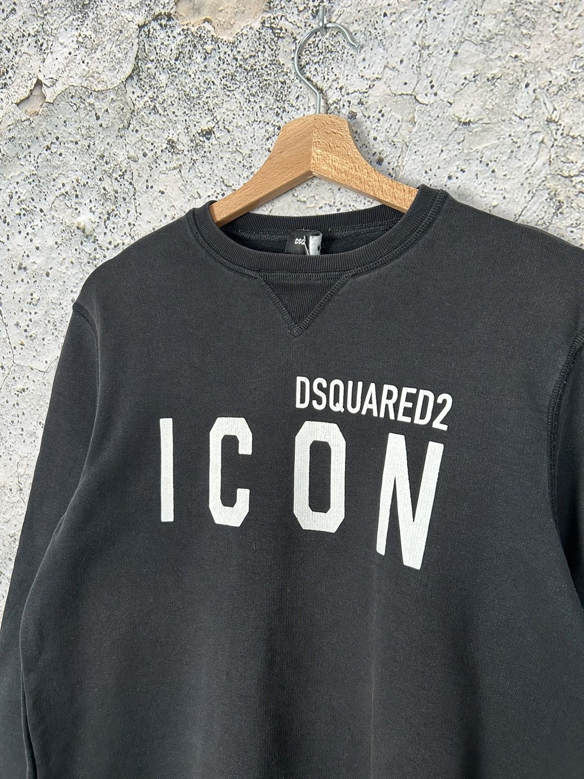 Dsquared2 Vintage Dsquared2 Icon Crewneck Streetwear Grunge Y2K Size US S / EU 44-46 / 1 - 2 Thumbnail