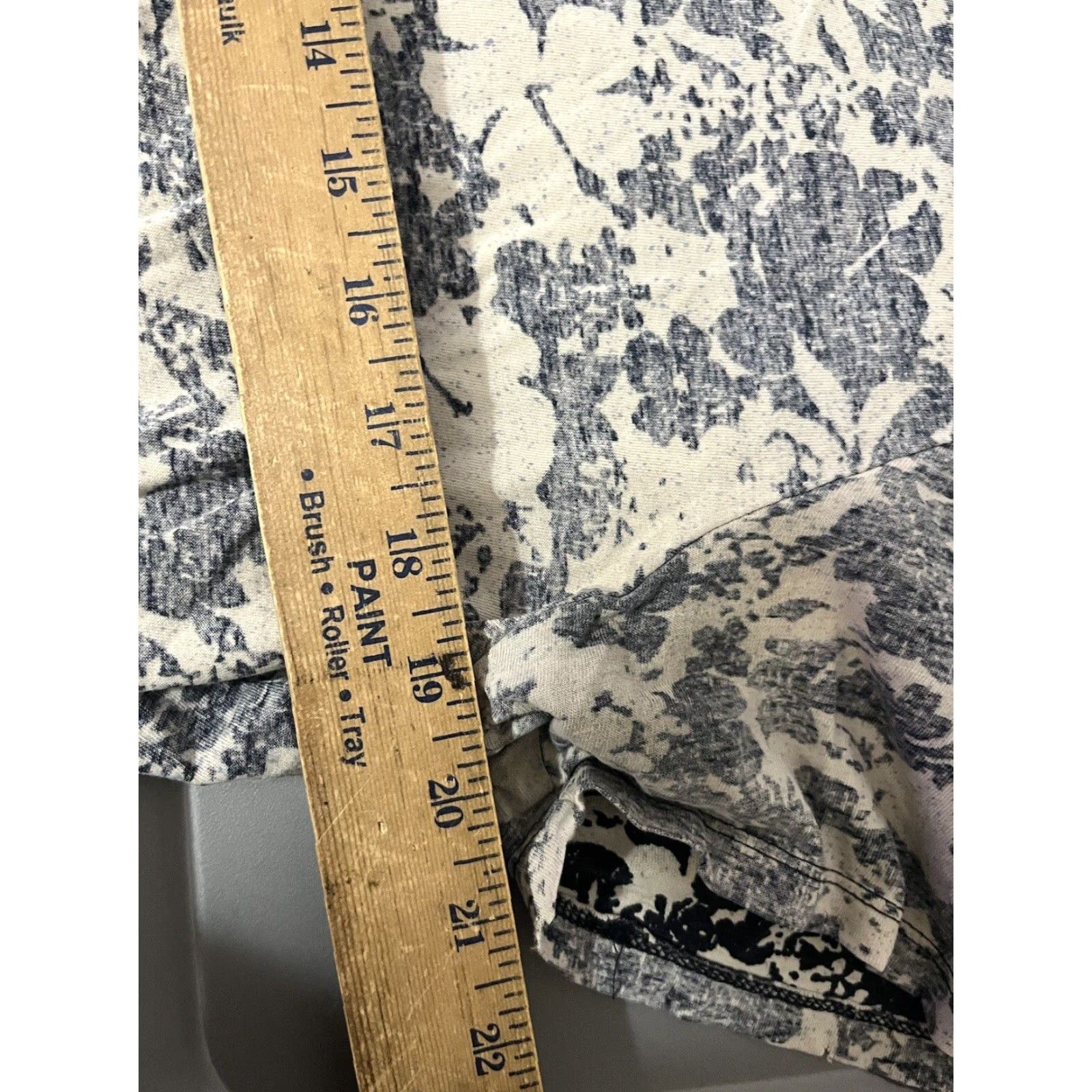 Guess GUESS Men's Cotton T-Shirt Baroque Graphic Crew Neck Short Sleeve All Seasons Navy Blue Ivory Large Size US L / EU 52-54 / 3 - 5 Thumbnail