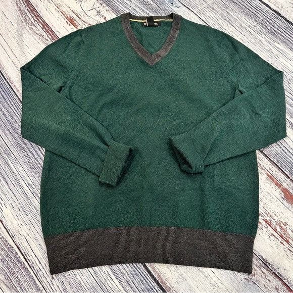 Banana Republic Banana Republic 100% Merino Wool Green V-Neck Sweater with G Size US L / EU 52-54 / 3 - 2 Thumbnail