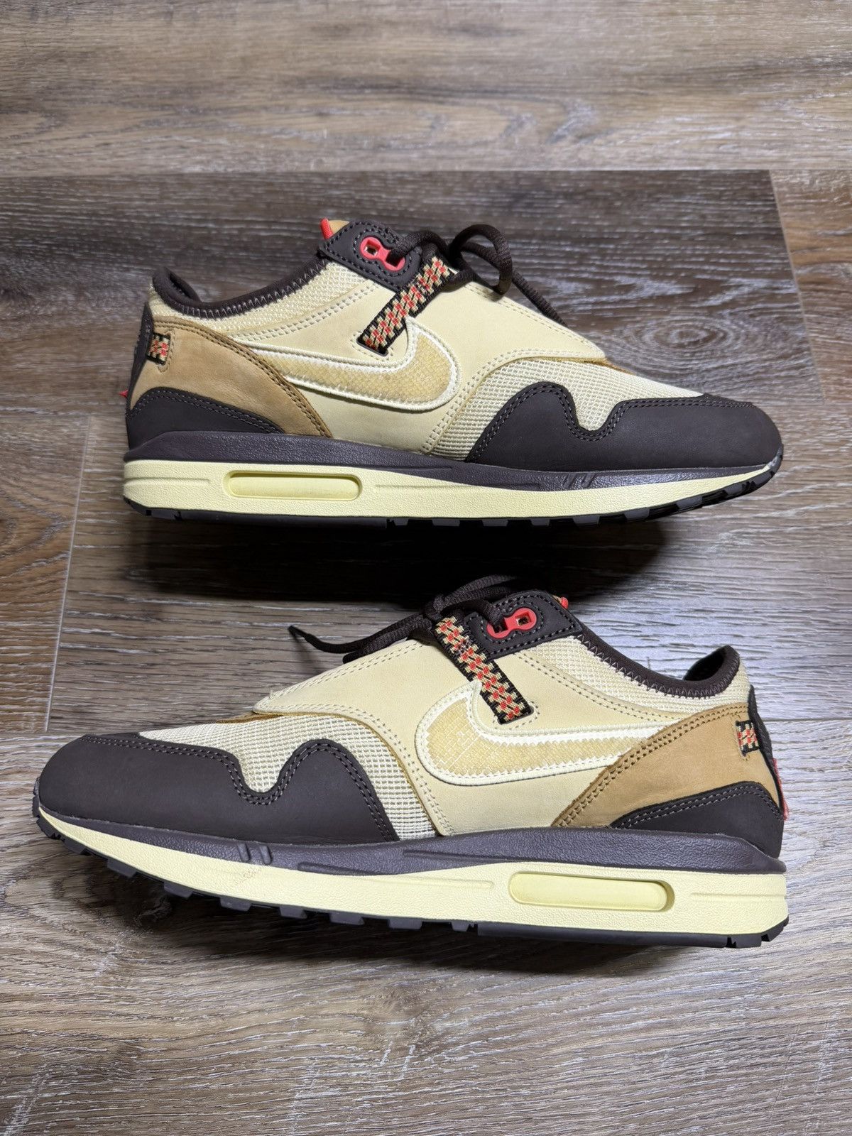 Nike × Travis Scott Travis Scott Nike Air Max 1 Baroque Brown Size US 11 / EU 44 - 2 Thumbnail