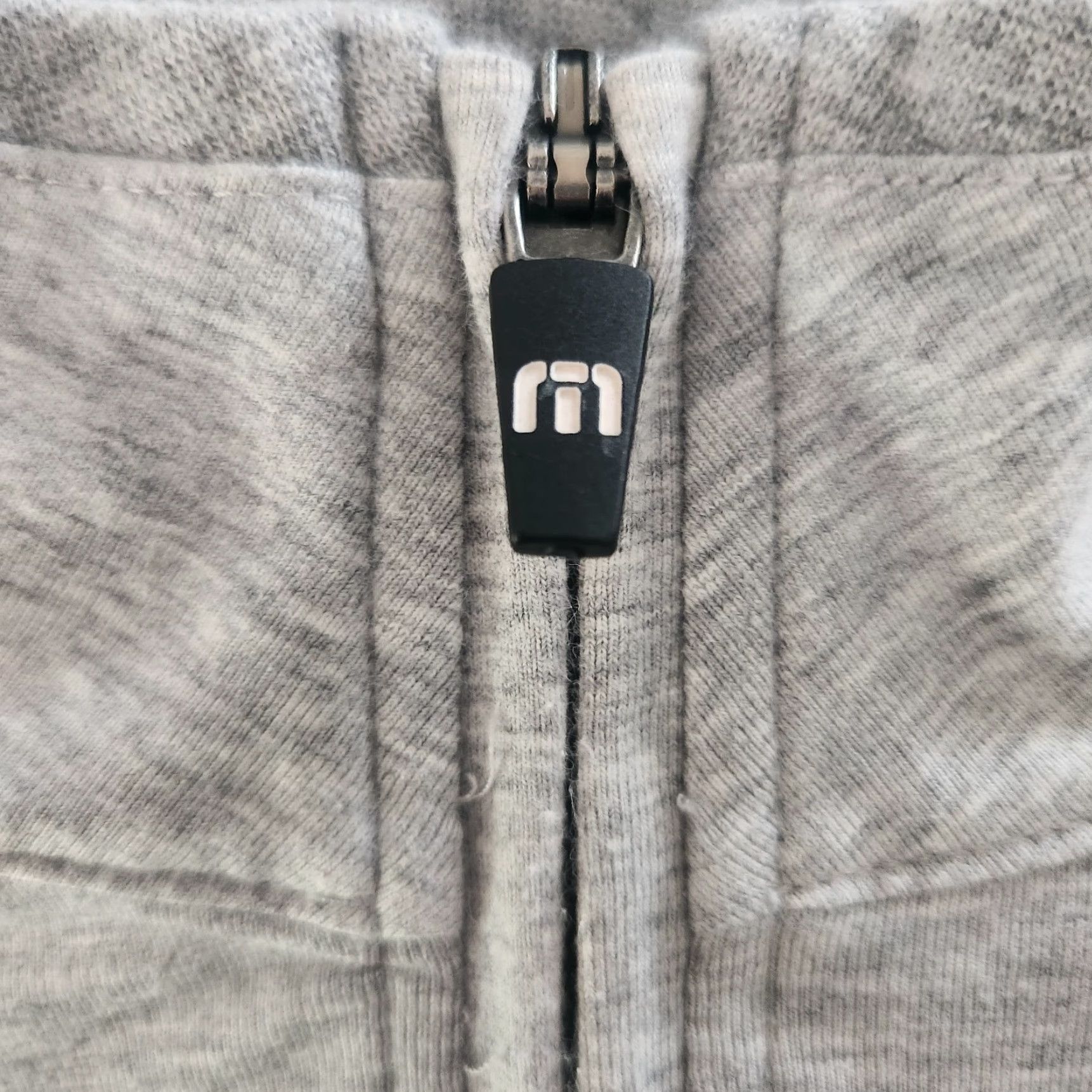 TravisMathew Travis Mathew 1/4 Zip Pullover Mens Medium Gray Striped Golf Performance Pullover Knit Zip Pocket All Seasons Lightweight Size US M / EU 48-50 / 2 - 3 Thumbnail