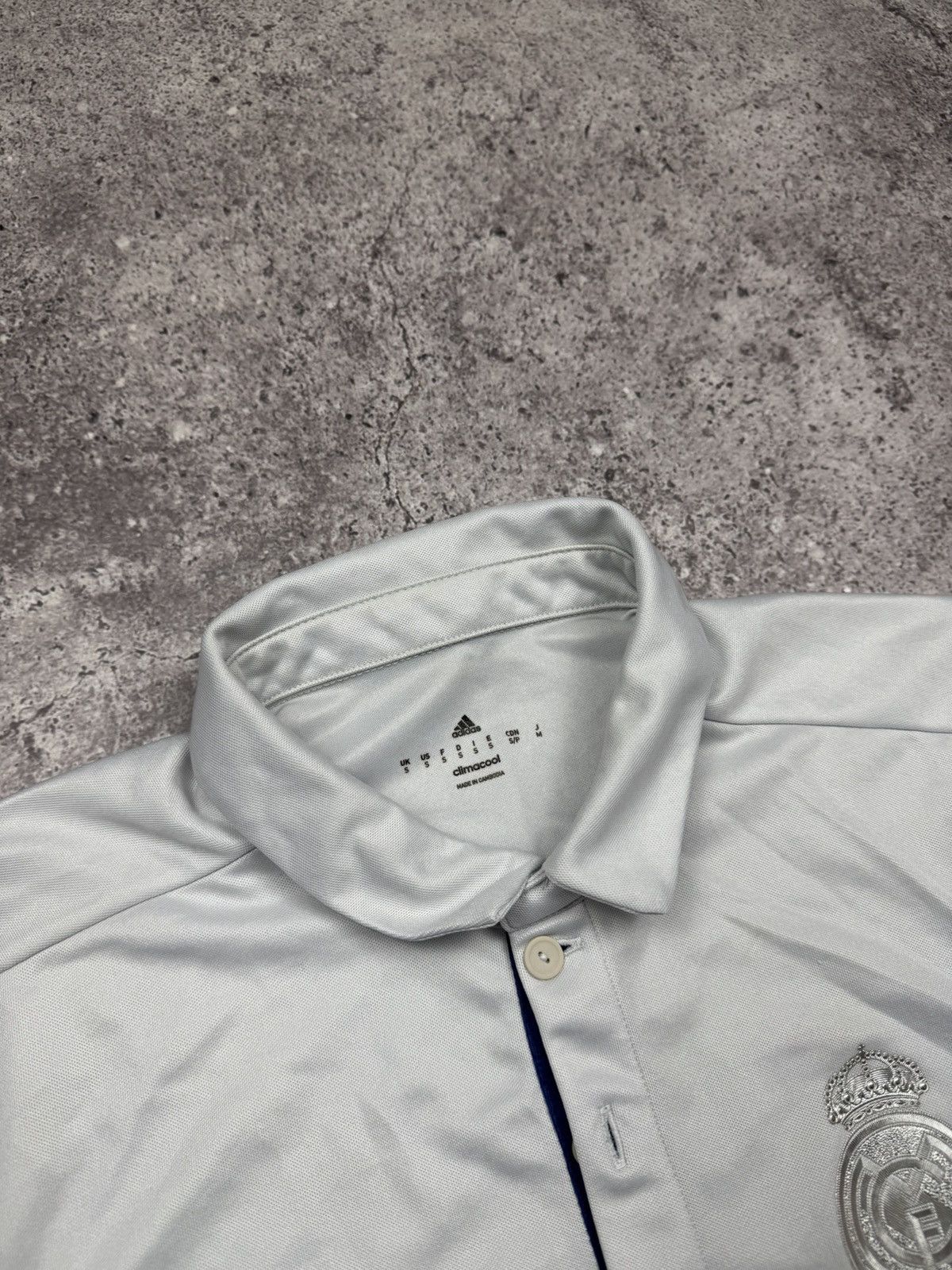 Adidas Vintage Adidas Real Madrid Y2K Soccer Jersey Polo 2016 Size US S / EU 44-46 / 1 - 6 Thumbnail