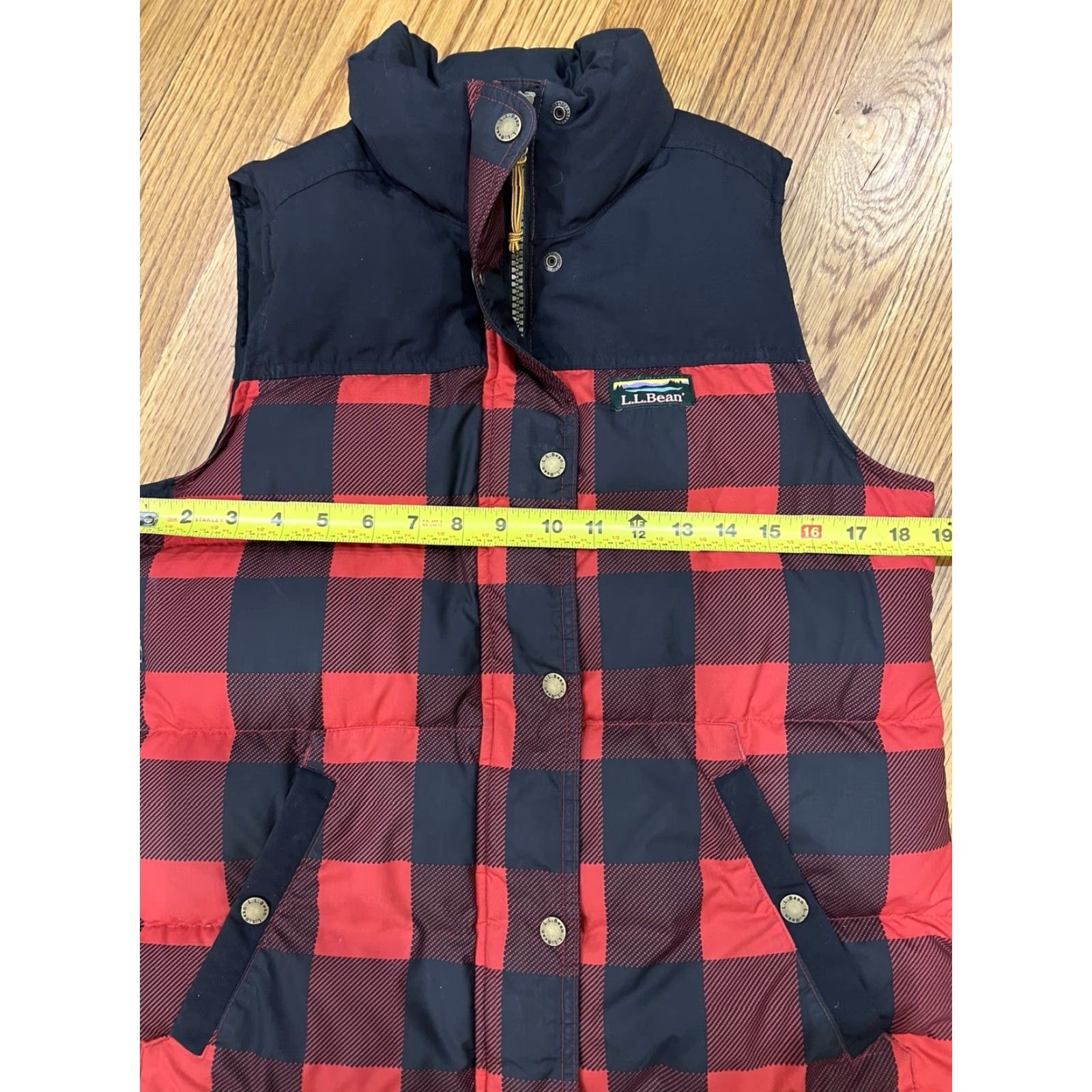 Vintage L.L. Bean Mountain Classic Down Vest Women’s Size XS Red Buffalo Plaid Size XS / US 0-2 / IT 36-38 - 6 Thumbnail