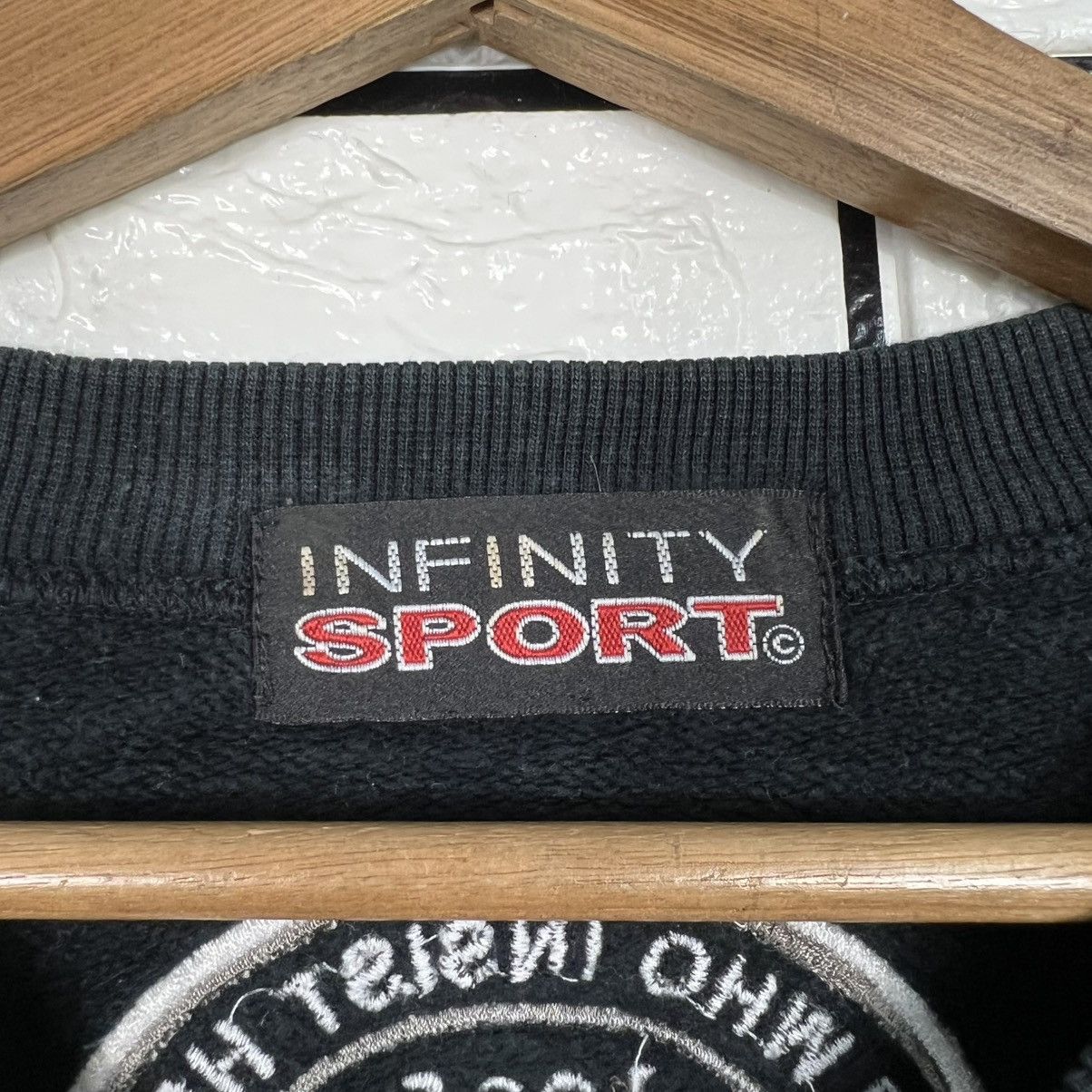 Japanese Brand Vintage INFINTY SPORT Embroidery Logo Sweatshirt #3969-C181 Size US XXL / EU 58 / 5 - 10 Thumbnail