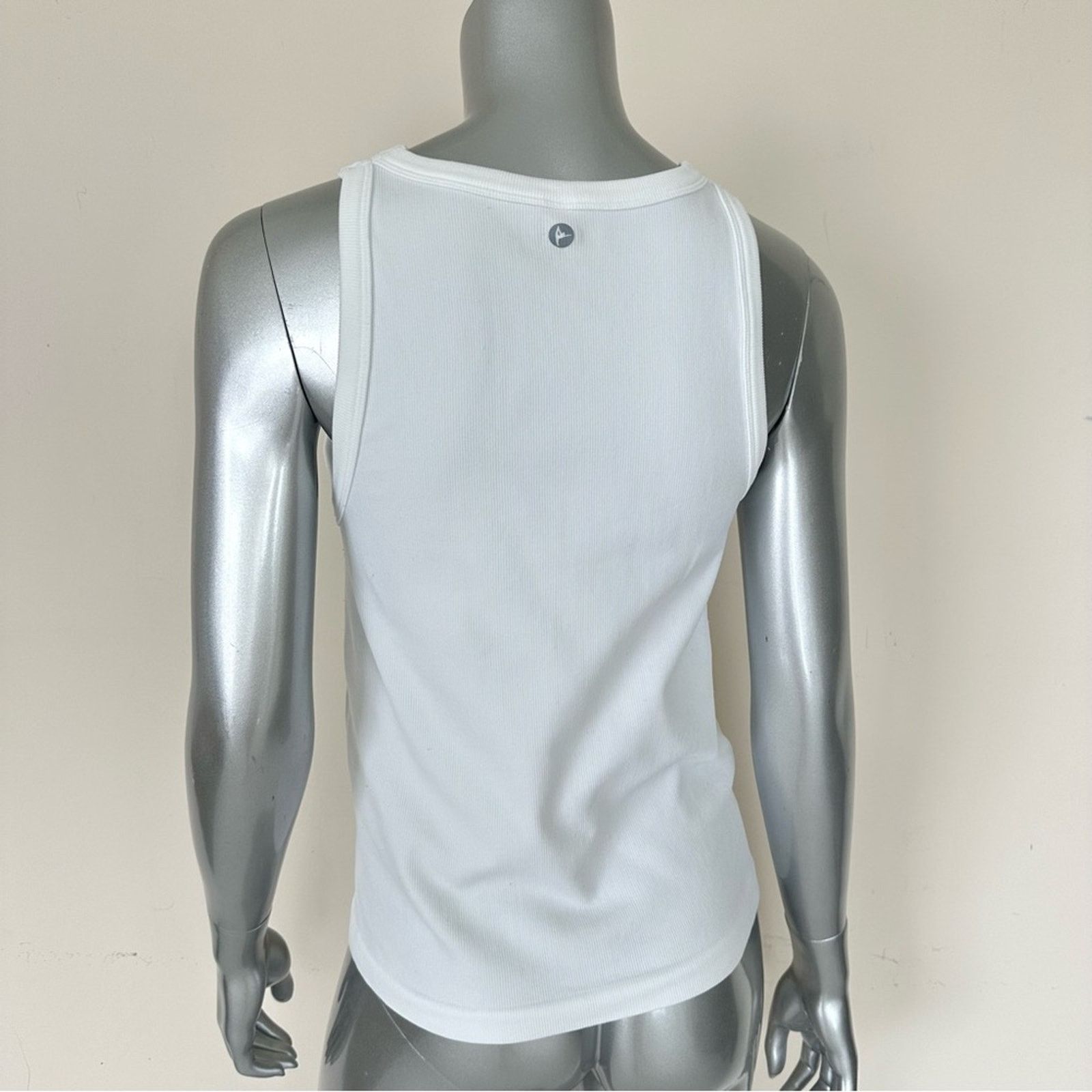 Other Danskin Women white tank top size M Size M / US 6-8 / IT 42-44 - 3 Thumbnail