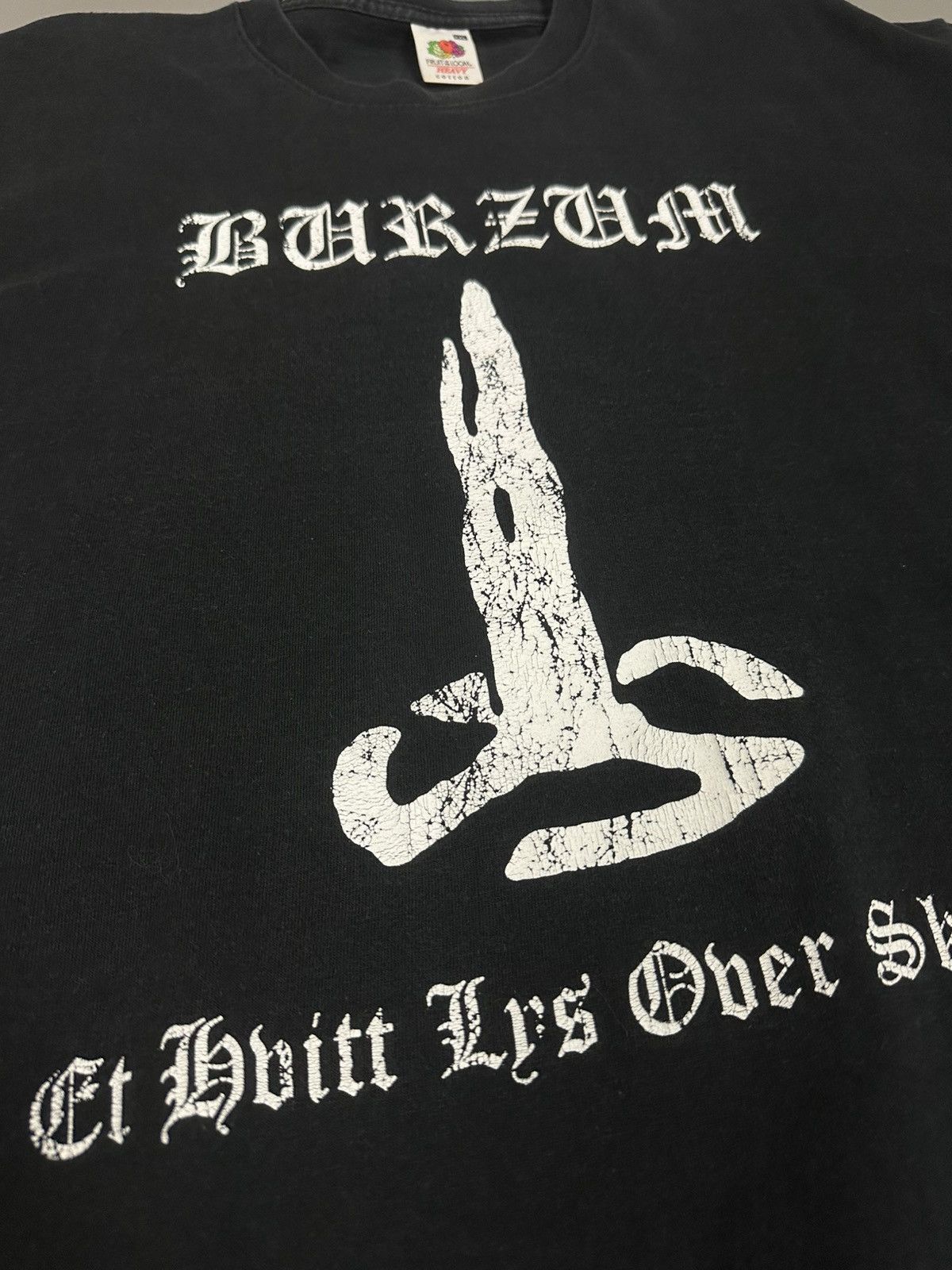 Vintage Vintage 2000s Burzum Et Hvitt Lys T-Shirt Size US L / EU 52-54 / 3 - 4 Thumbnail