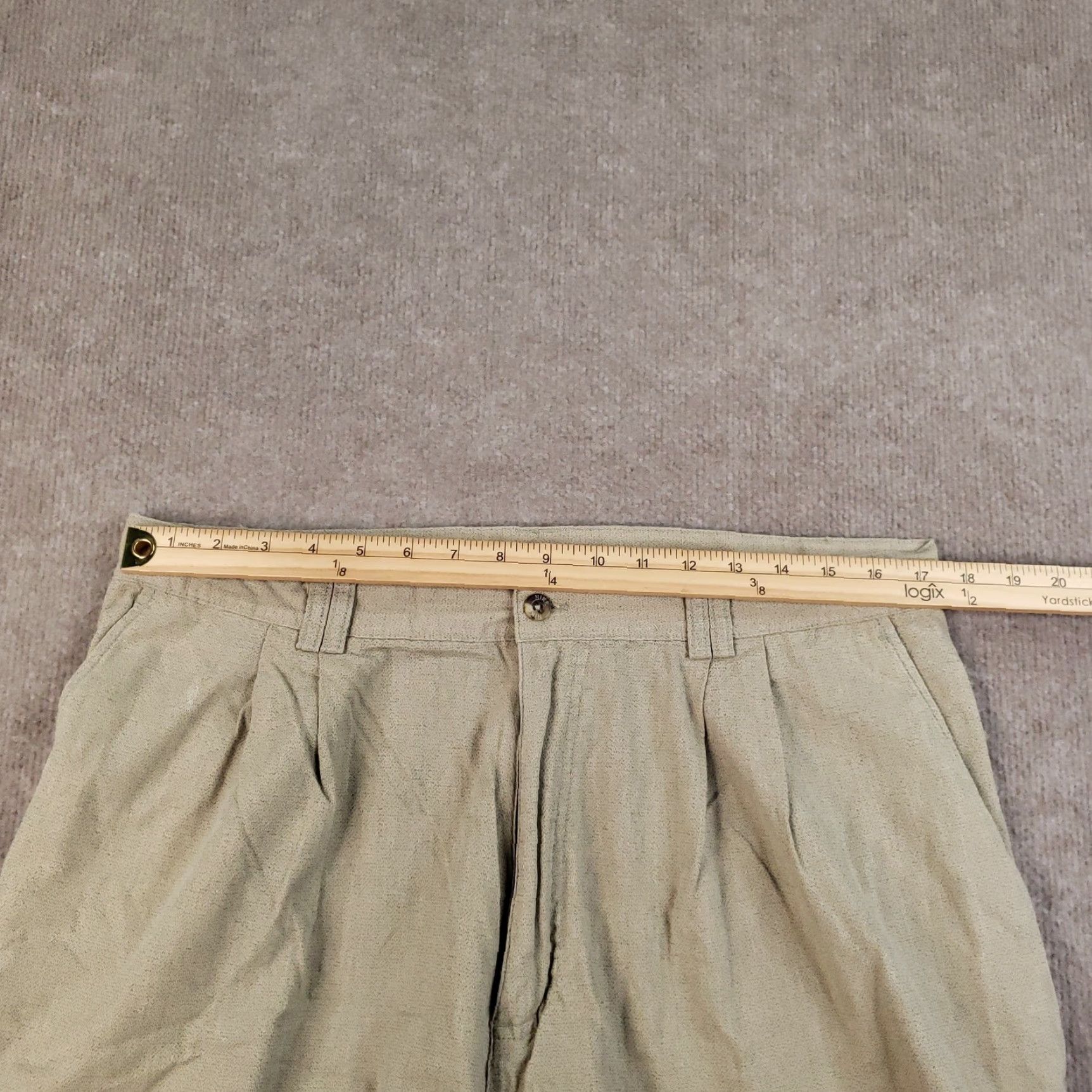 Nike VINTAGE Nike Golf Shorts Mens 35 (38 actual) Beige Flat Front Pleated Casual Y2K Size US 35 - 4 Thumbnail