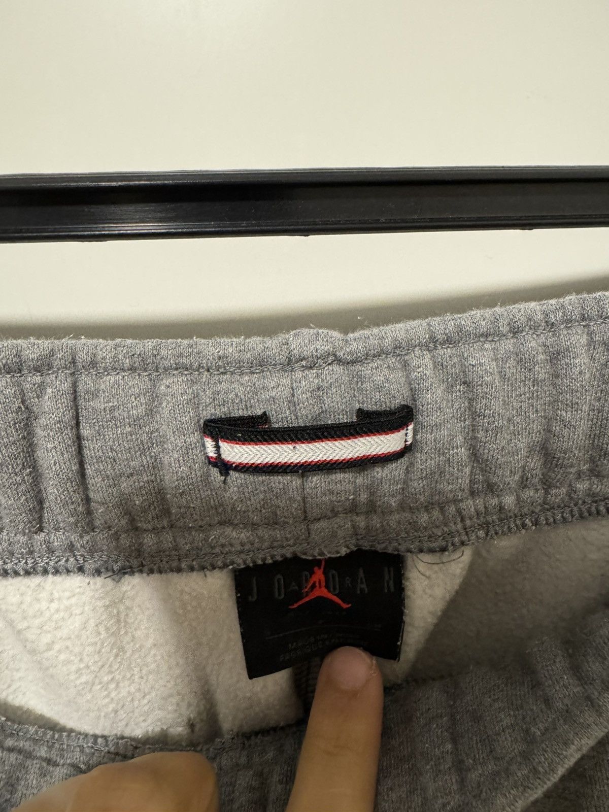Jordan Brand × Nike Grey jordan joggers Size US 30 / EU 46 - 2 Thumbnail