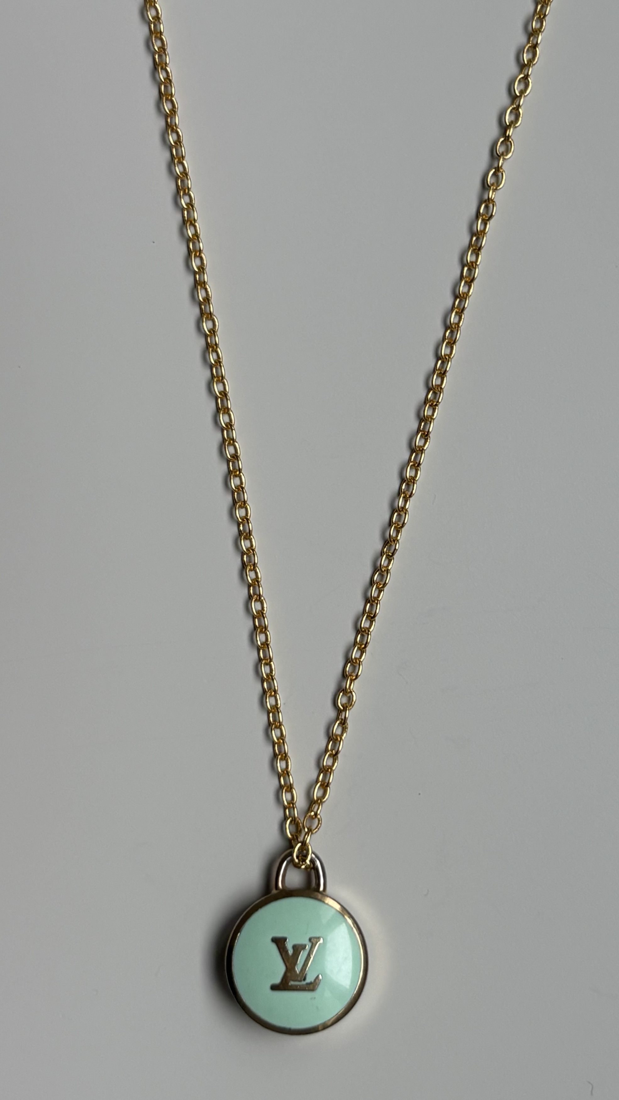 Louis Vuitton Louis Vuitton Teal Logo Pendant Necklace Size ONE SIZE - 1 Thumbnail