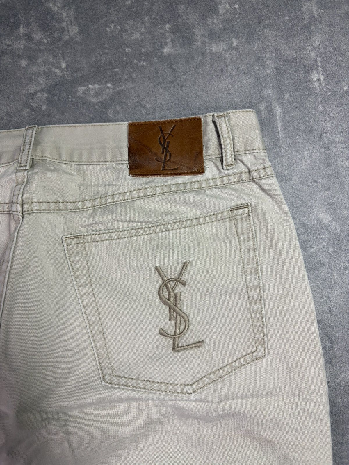 Yves Saint Laurent Yves Saint Laurent YSL Back Logo Beige Trousers Pants 34 Size US 34 / EU 50 - 14 Thumbnail