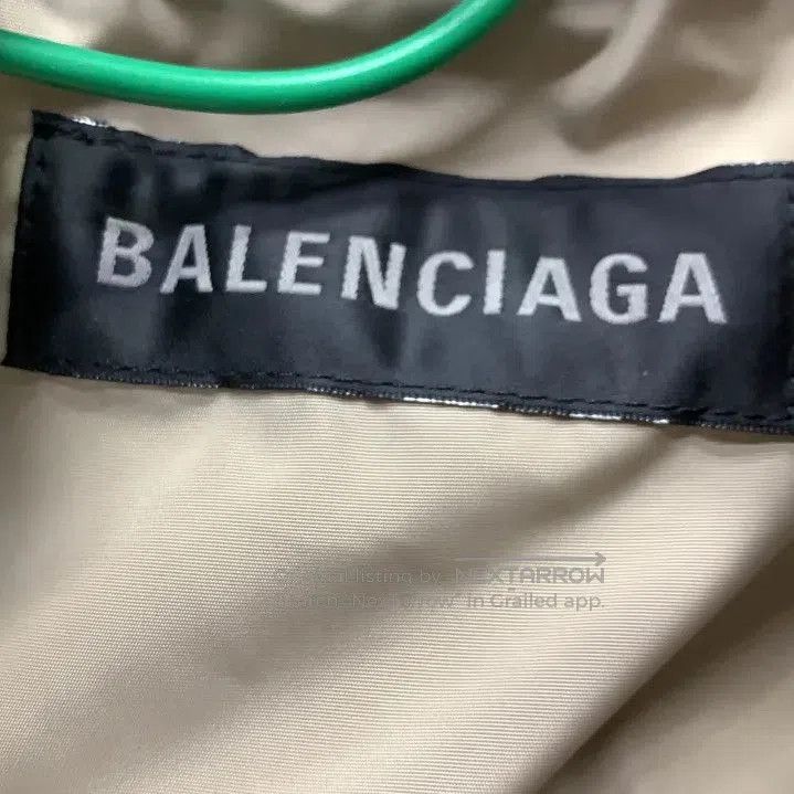 Balenciaga Balenciaga Sleeveless Casual Puffer Vest in Khaki. Size US L / EU 52-54 / 3 - 2 Thumbnail