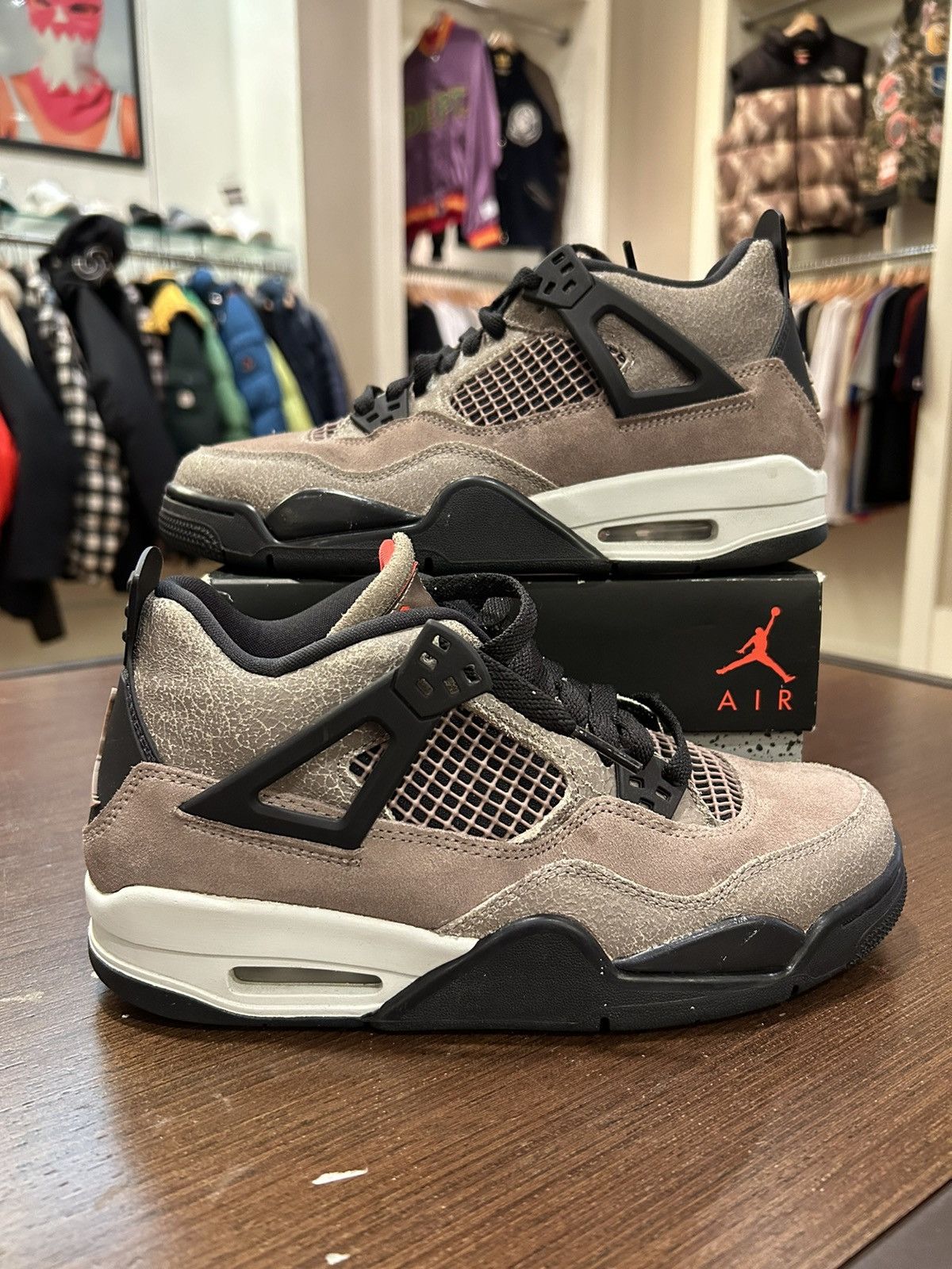 Jordan Brand Jordan 4 Retro GS “Taupe Haze” Size US 7 / EU 40 - 1 Thumbnail