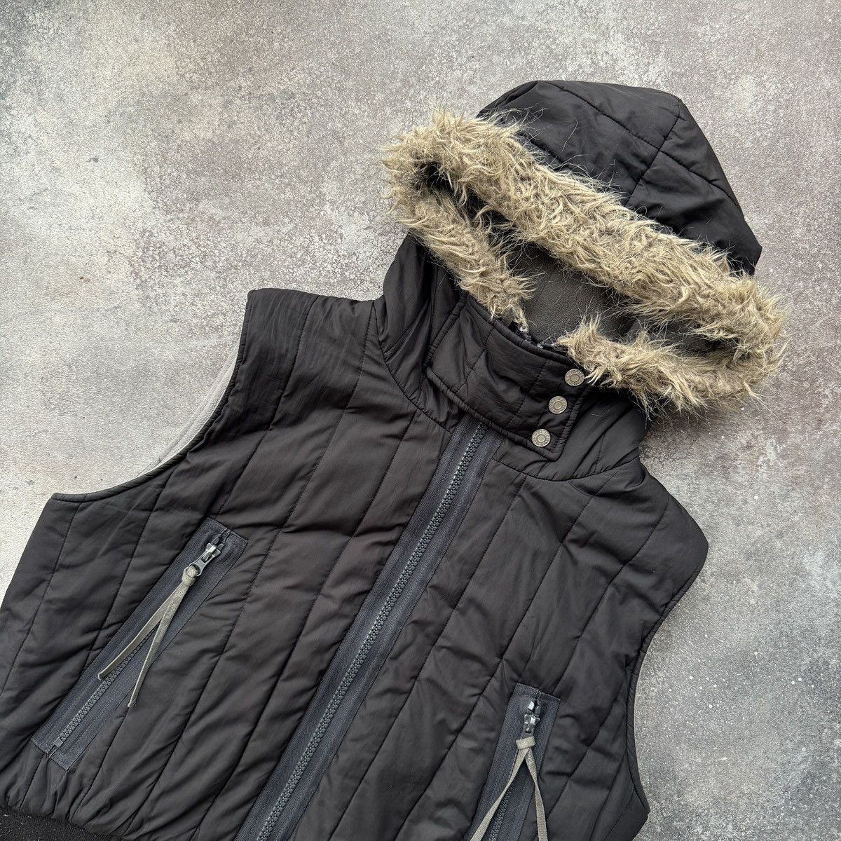 Bench Bench 2000’s Vintage Gorpcore Y2K Faux Fur Vest Jacket Size L / US 10 / IT 46 - 3 Thumbnail