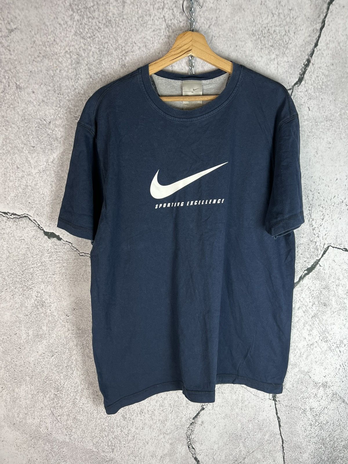 Nike Nike SB Gold Logo Black T Shirt Oversized M Size US XL / EU 56 / 4 - 1 Thumbnail