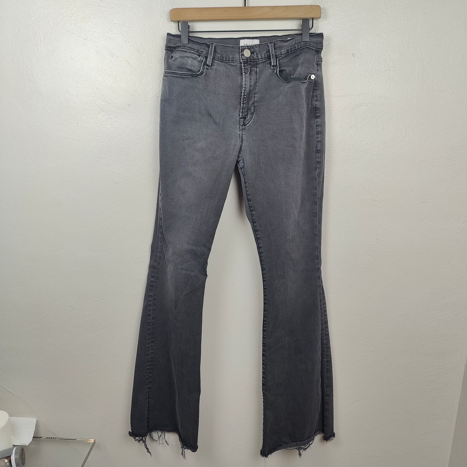 Frame Frame Le High Flare Jeans Womens 32 Gray Wash Raw Hem Size 32" / US 10 / IT 46 - 1 Thumbnail
