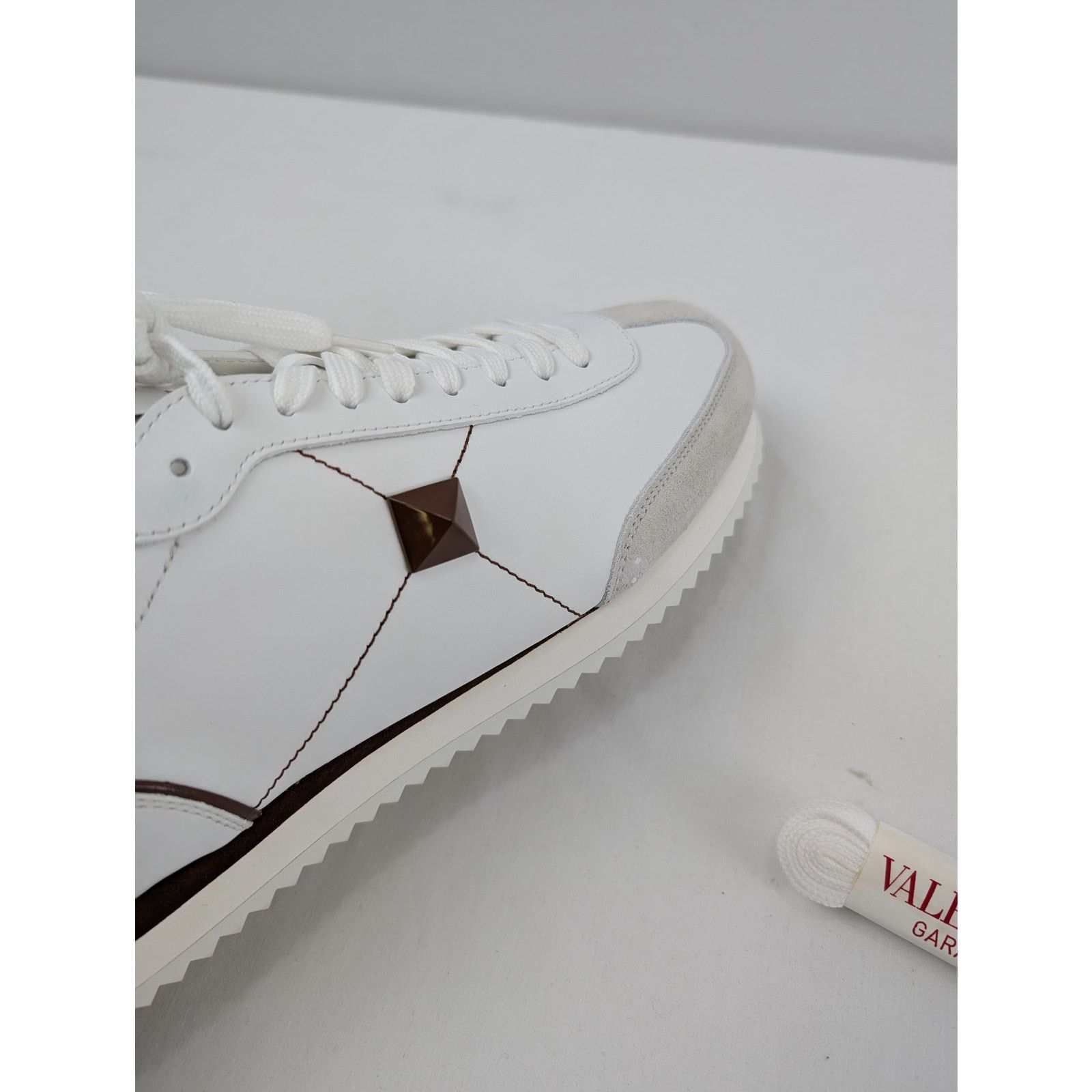 Valentino o1rshd1 Stud-around Sneakers in Leather in White Size US 9 / EU 42 - 15 Thumbnail