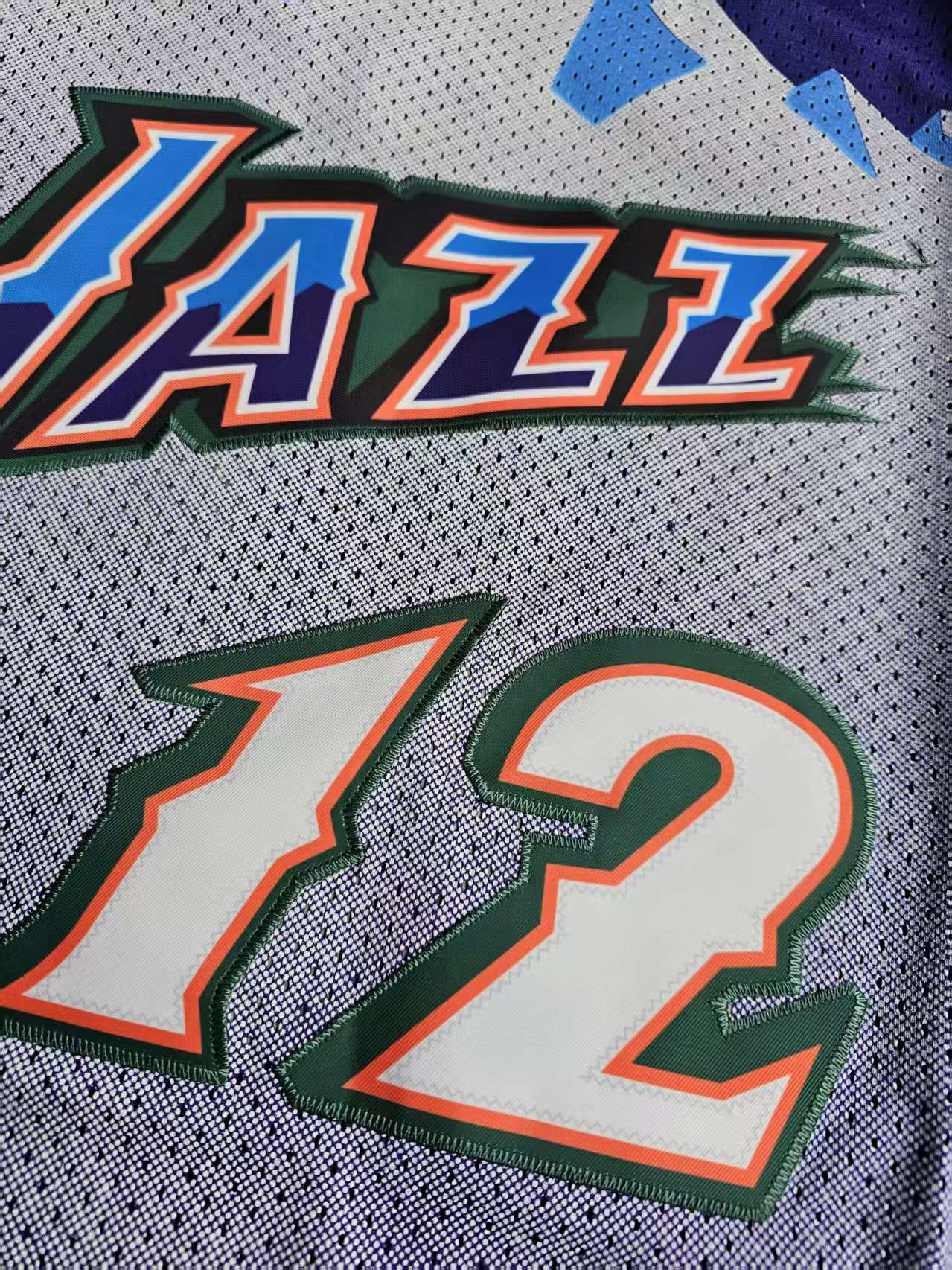 NBA Utah Jazz #12 John Stockton Jersey Stitched Size US M / EU 48-50 / 2 - 3 Thumbnail