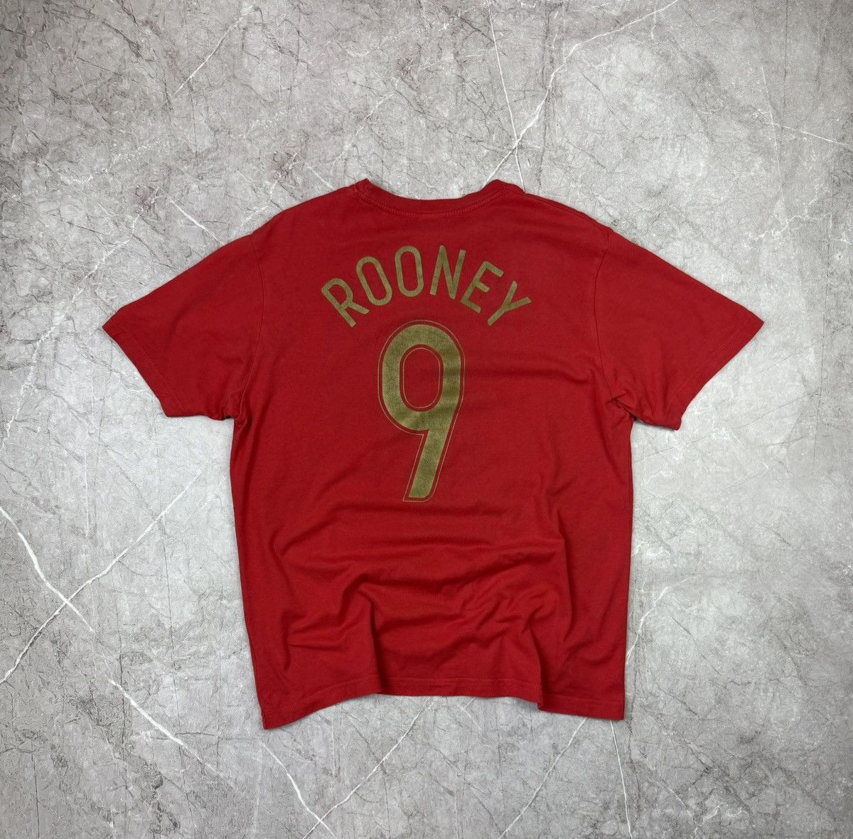 Nike Vintage Nike England Wayne Rooney #9 T-Shirt - Red Size US XL / EU 56 / 4 - 2 Thumbnail