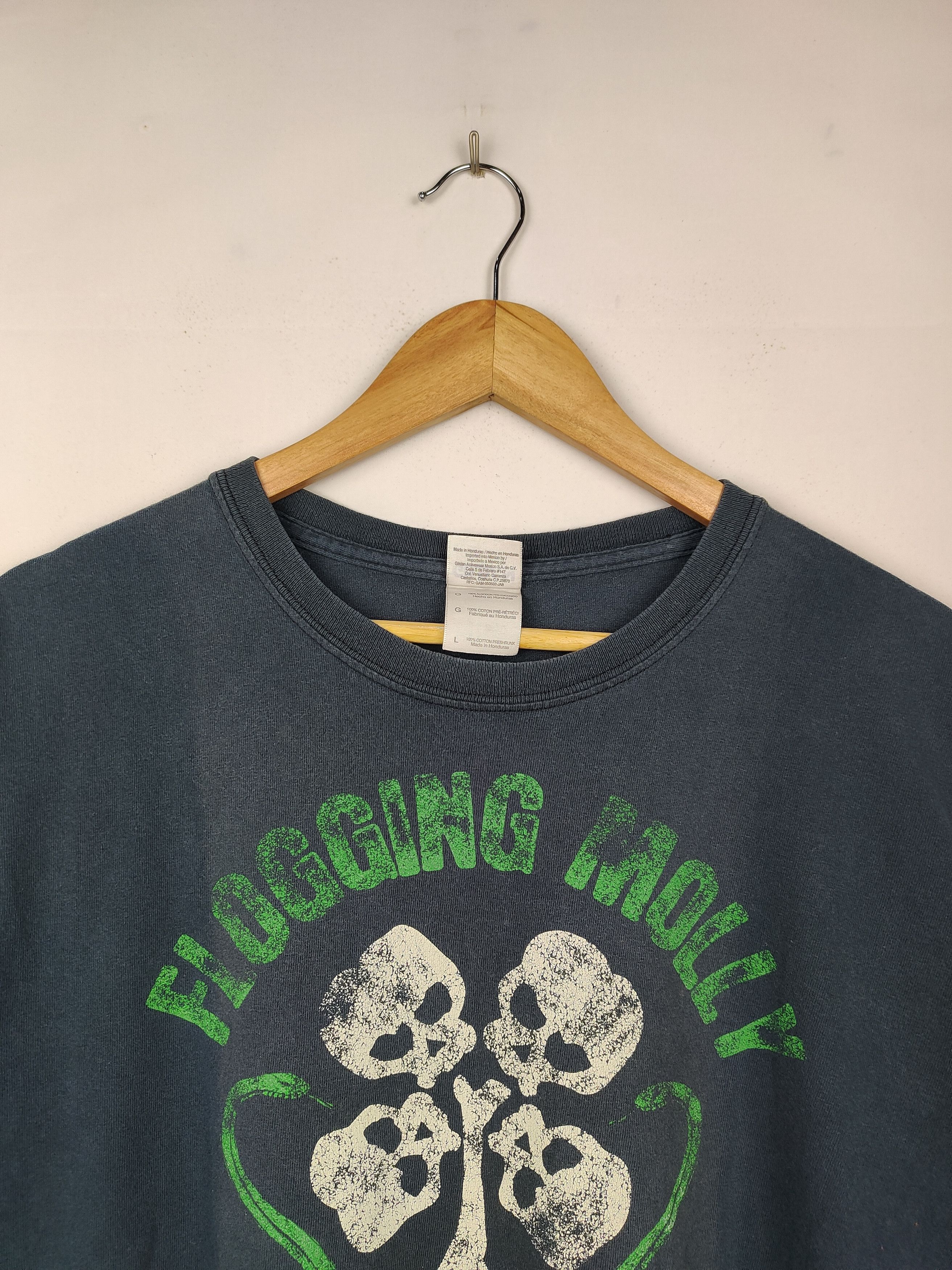 Band Tees Y2K Distressed Flogging Molly Band Shirt Size US L / EU 52-54 / 3 - 2 Thumbnail