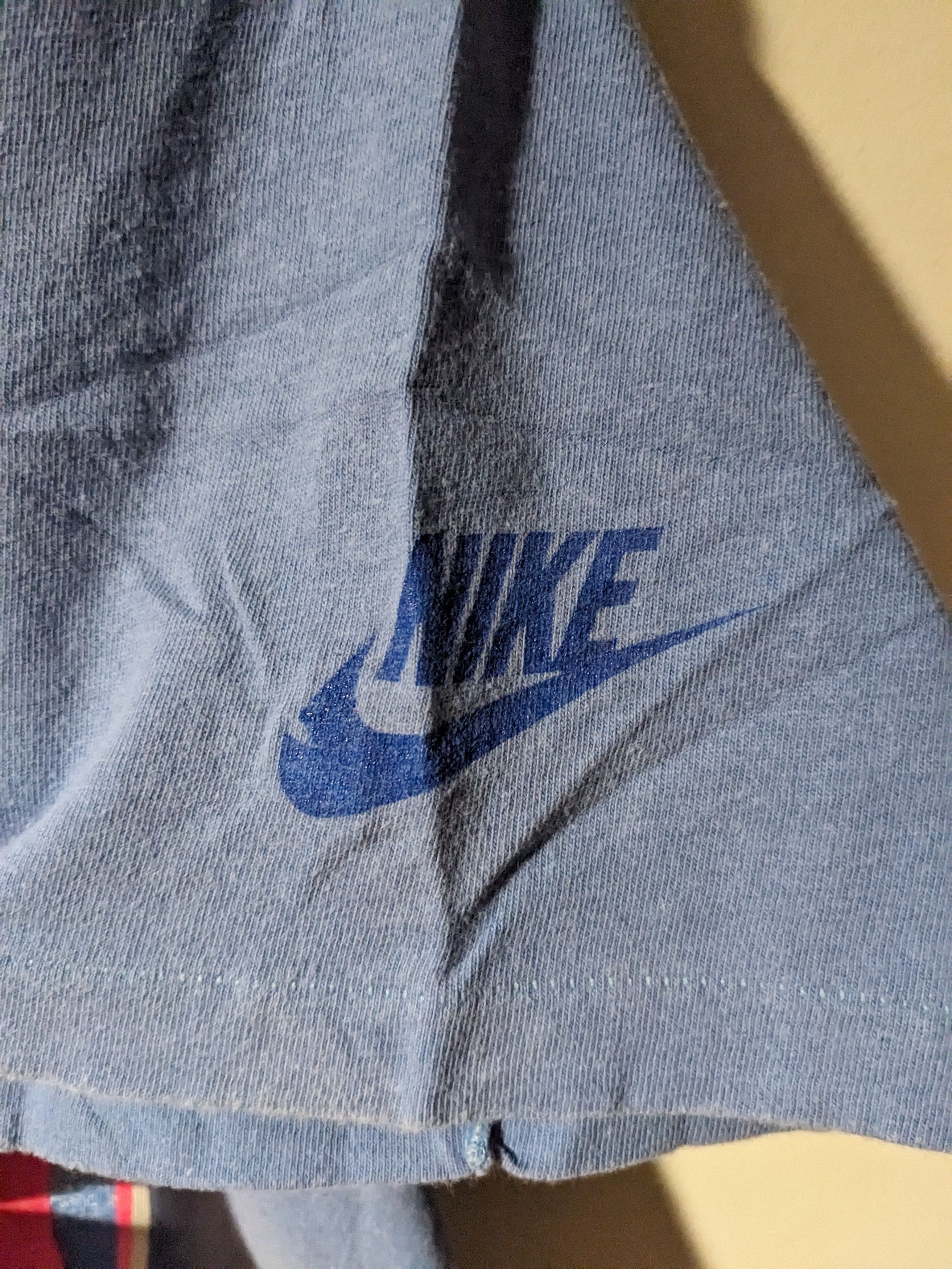 Nike × Vintage Vintage 90s Nike Swoosh Art Purple Medium Cropped T-Shirt Size M / US 6-8 / IT 42-44 - 5 Thumbnail